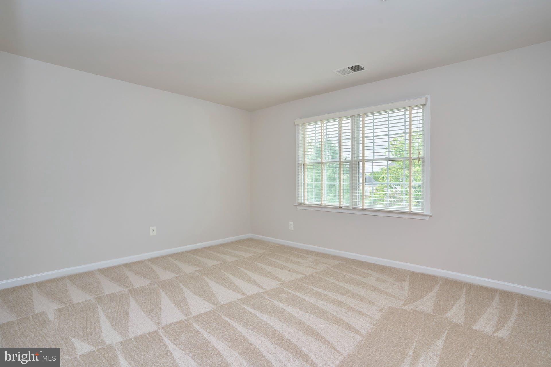 LOUDOUN VALLEY ESTATES 2 - Residential