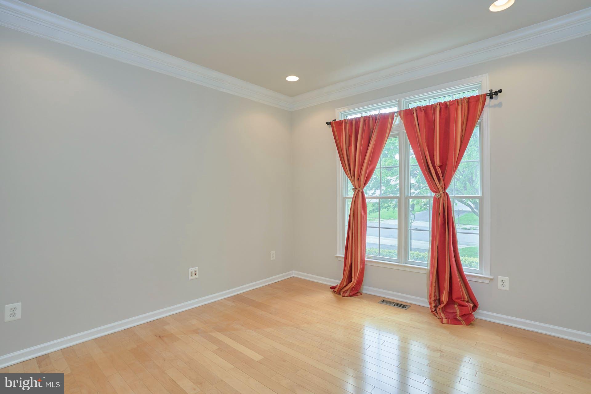 LOUDOUN VALLEY ESTATES 2 - Residential