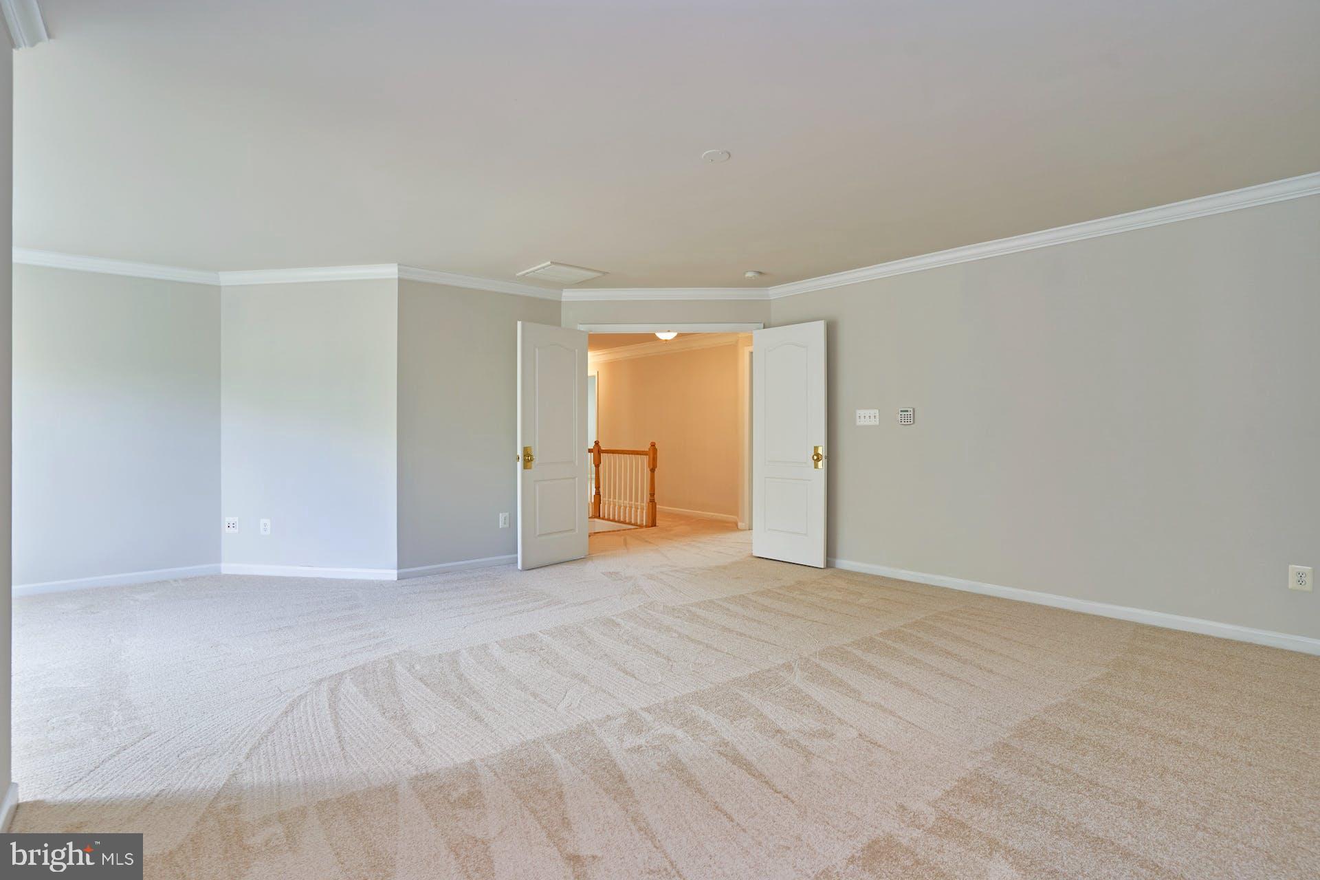 LOUDOUN VALLEY ESTATES 2 - Residential