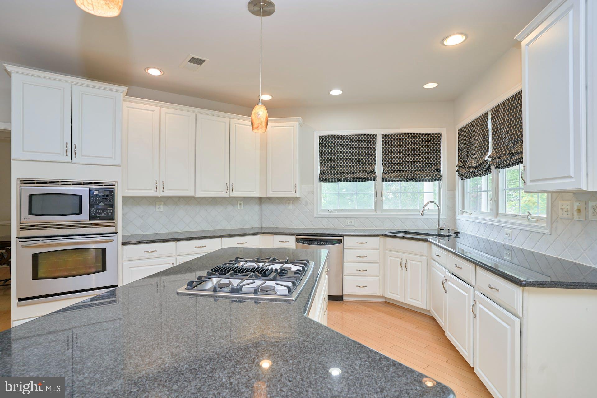 LOUDOUN VALLEY ESTATES 2 - Residential