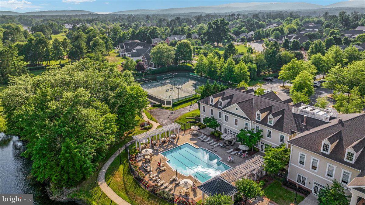 REGENCY AT DOMINION VALLEY - Residential