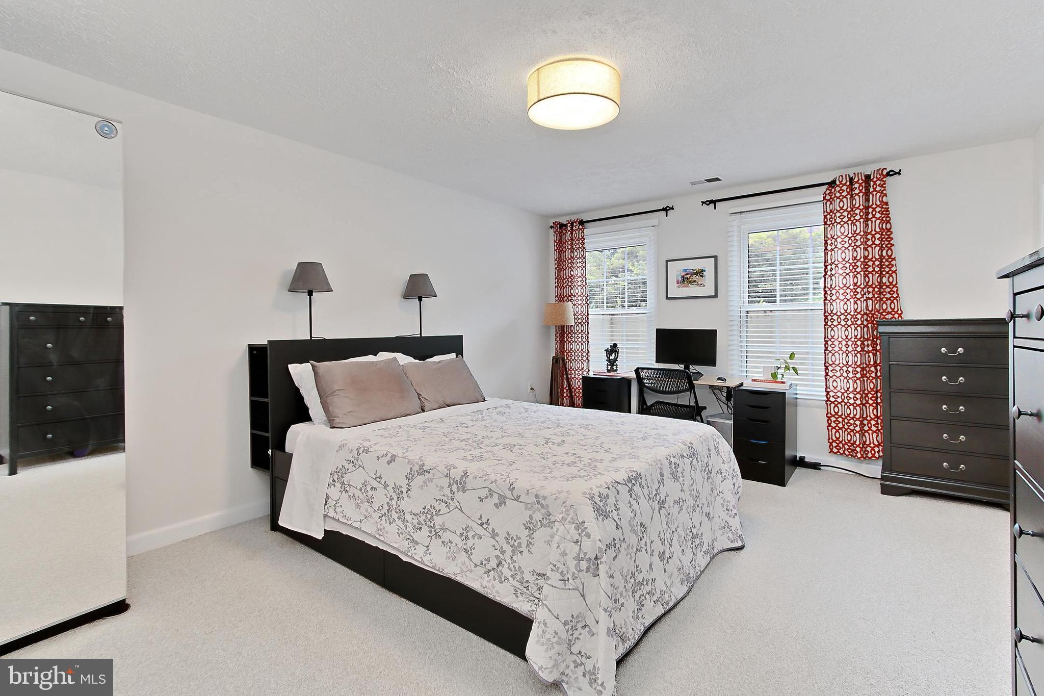 WINTER HILL - Residential