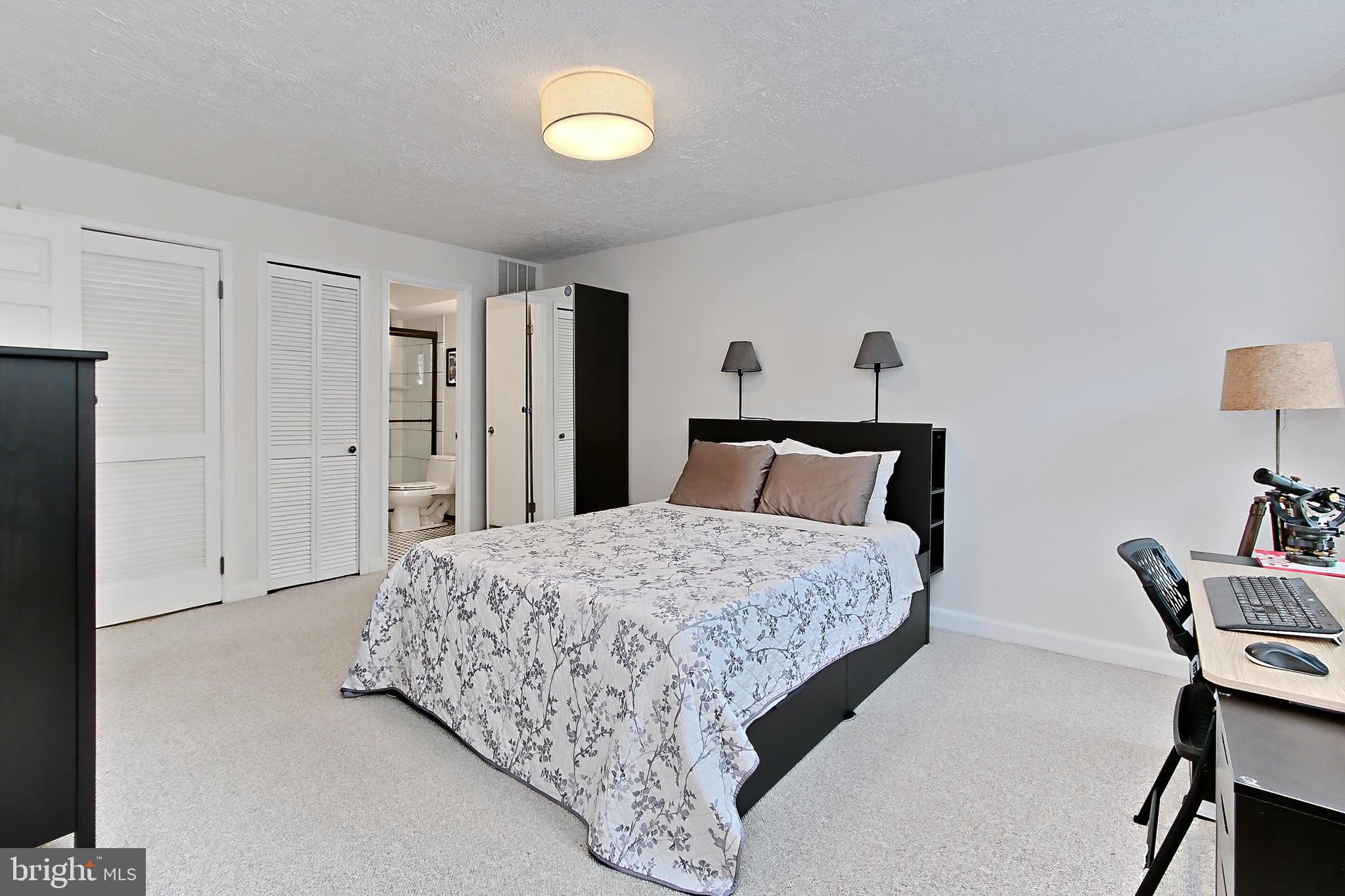 WINTER HILL - Residential