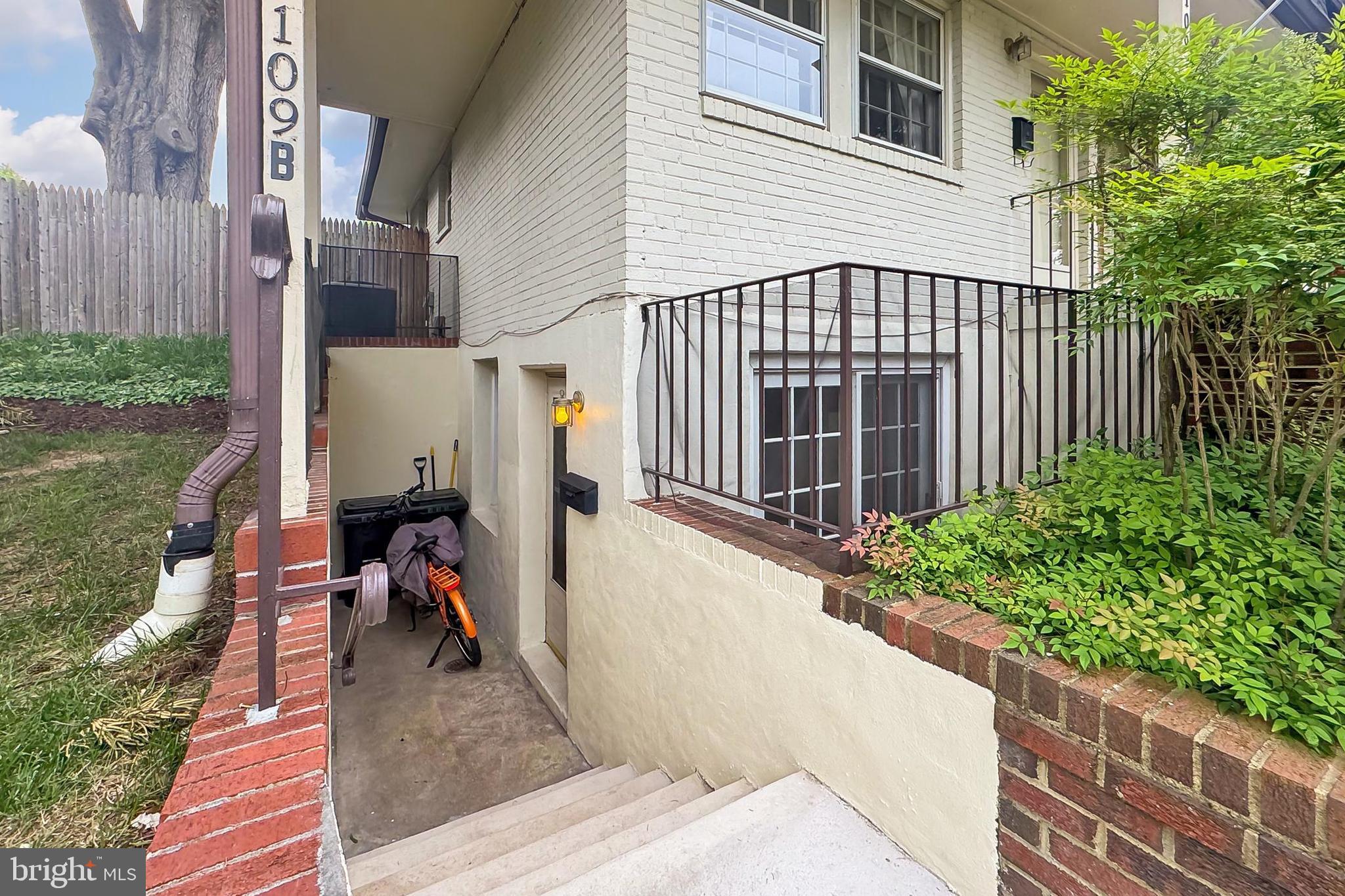 109 S VIRGINIA AVENUE 471-G