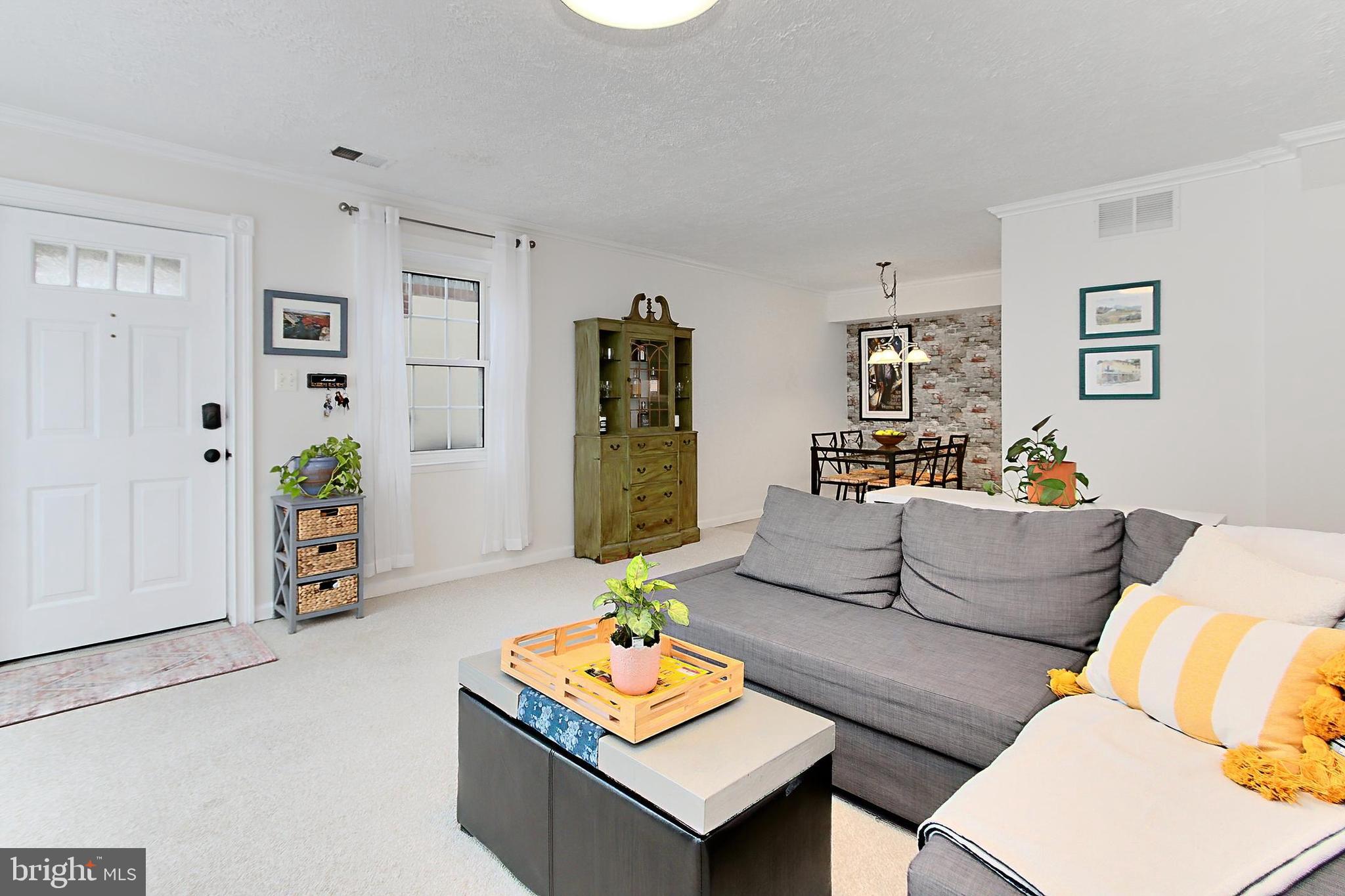 WINTER HILL - Residential