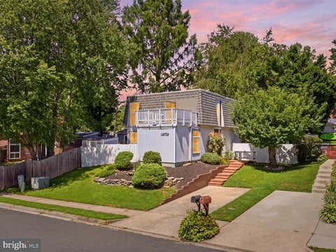 Photo of 12703 Torrington Street, WOODBRIDGE, VA 22192 (MLS # VAPW2128664)