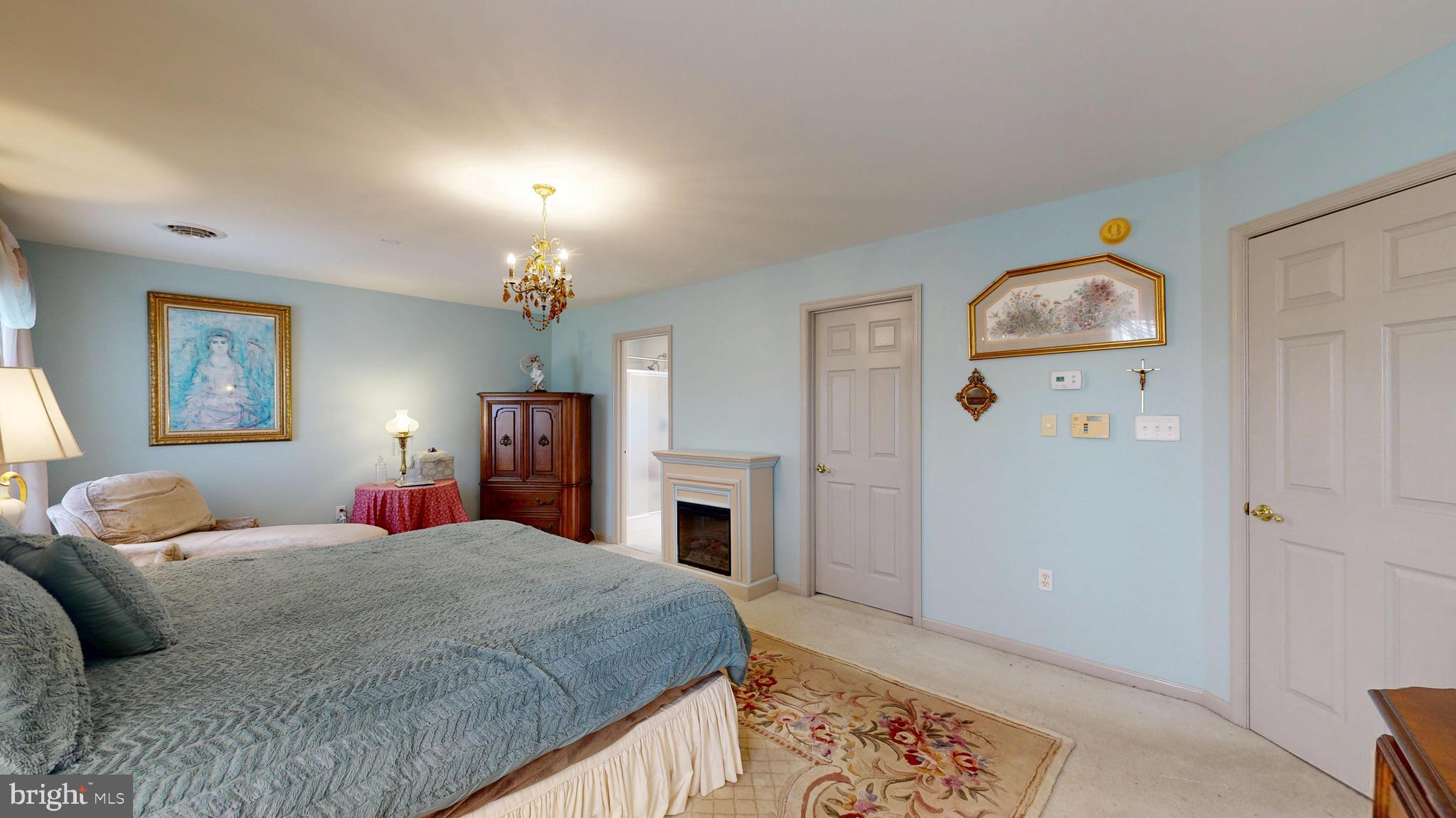 JONATHANS LANDING - Residential