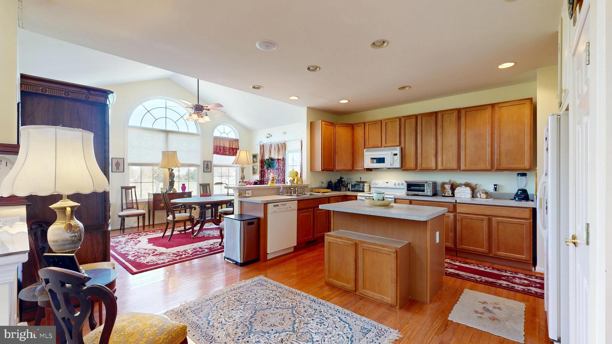 JONATHANS LANDING - Residential