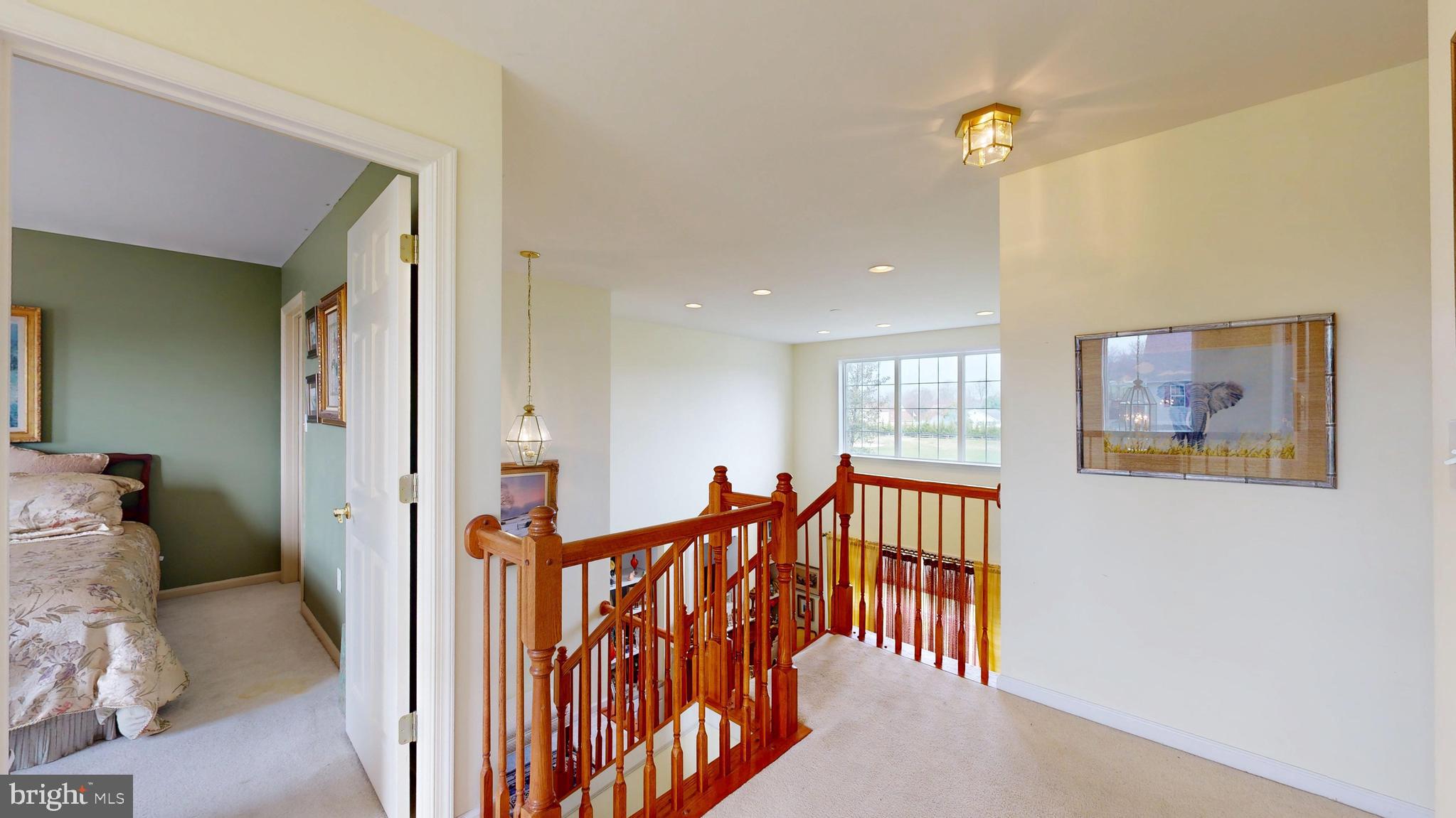 JONATHANS LANDING - Residential