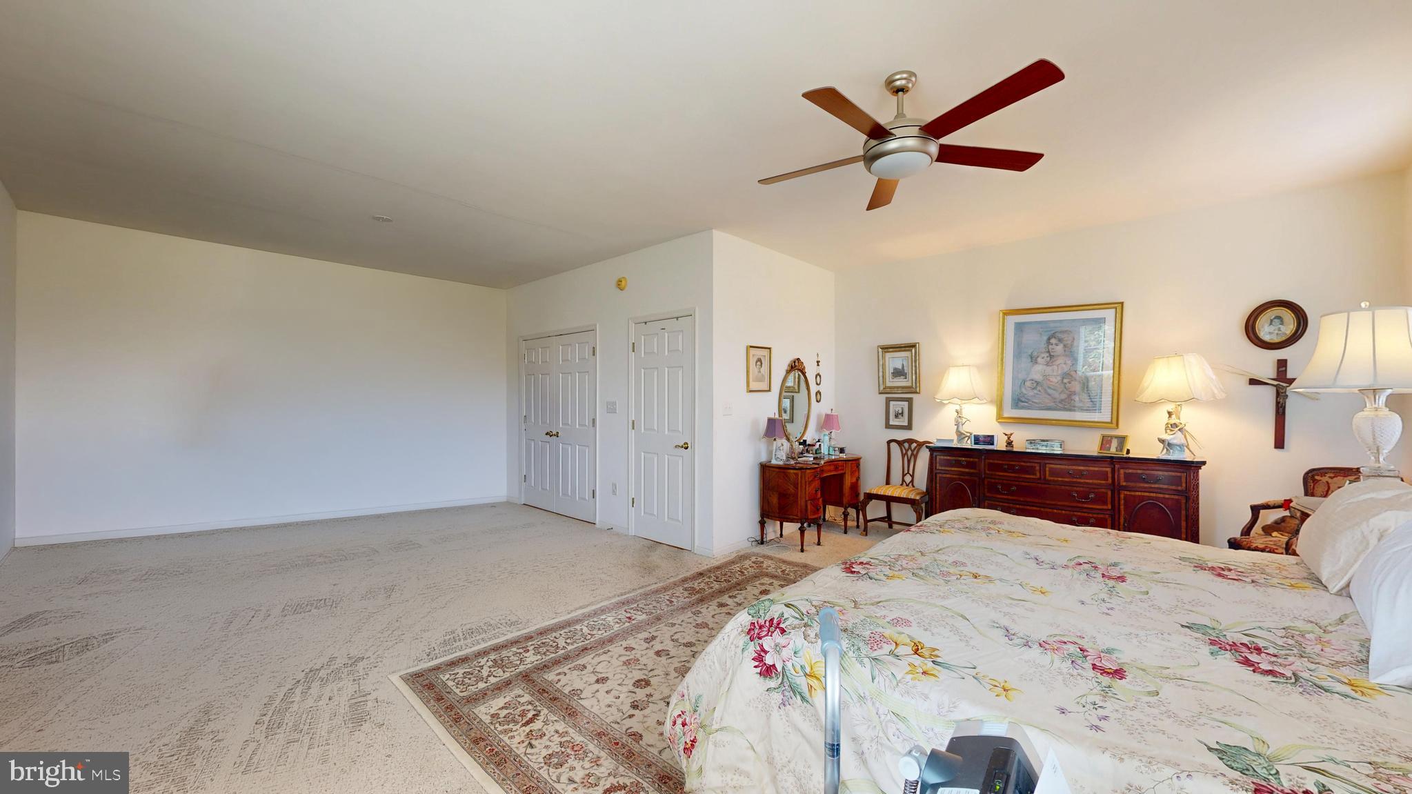 JONATHANS LANDING - Residential