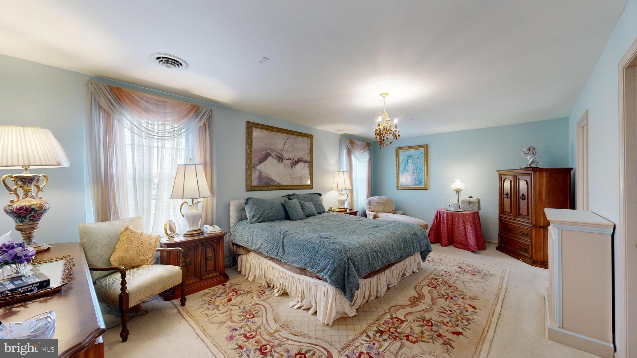 JONATHANS LANDING - Residential