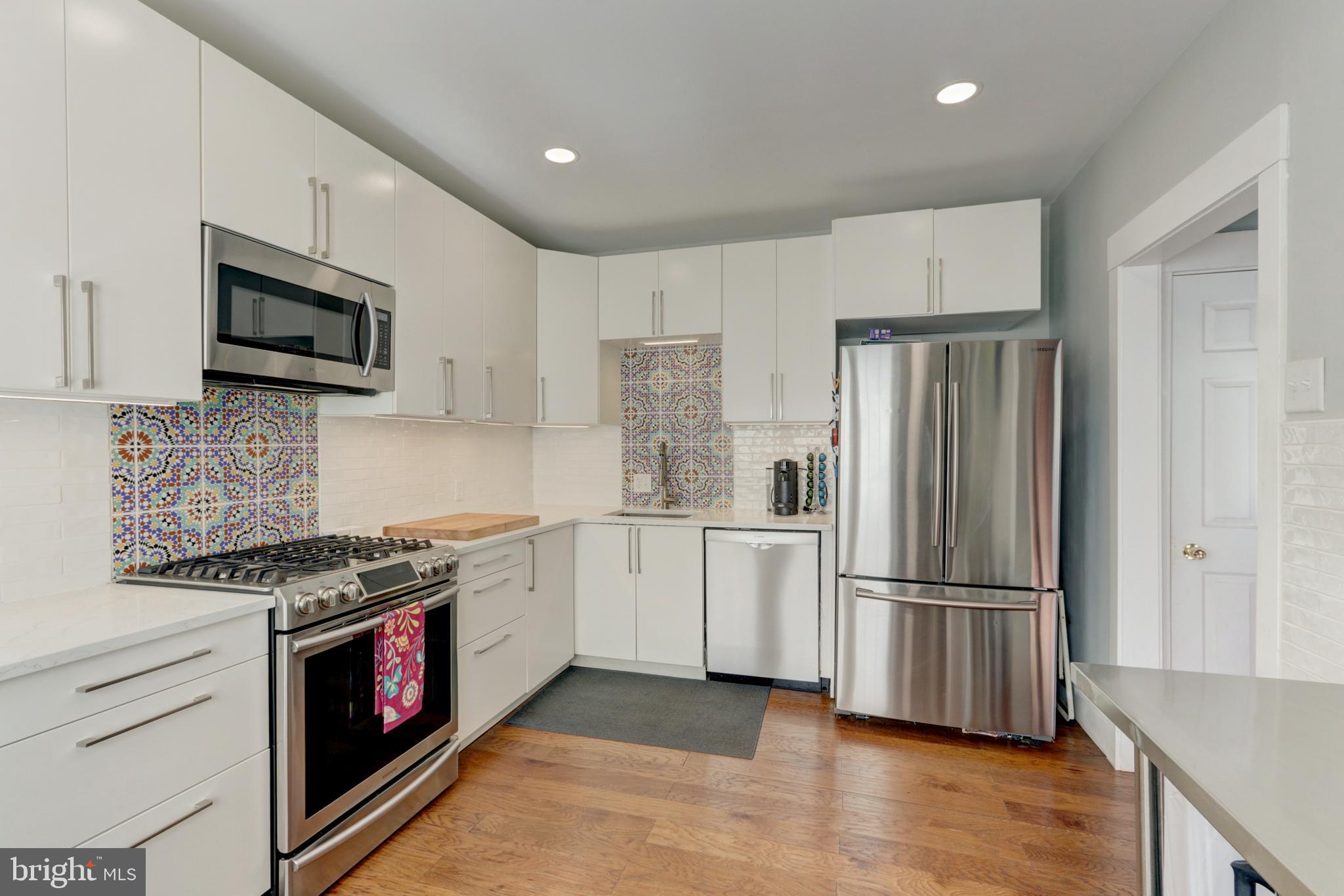 ROXBOROUGH - Residential