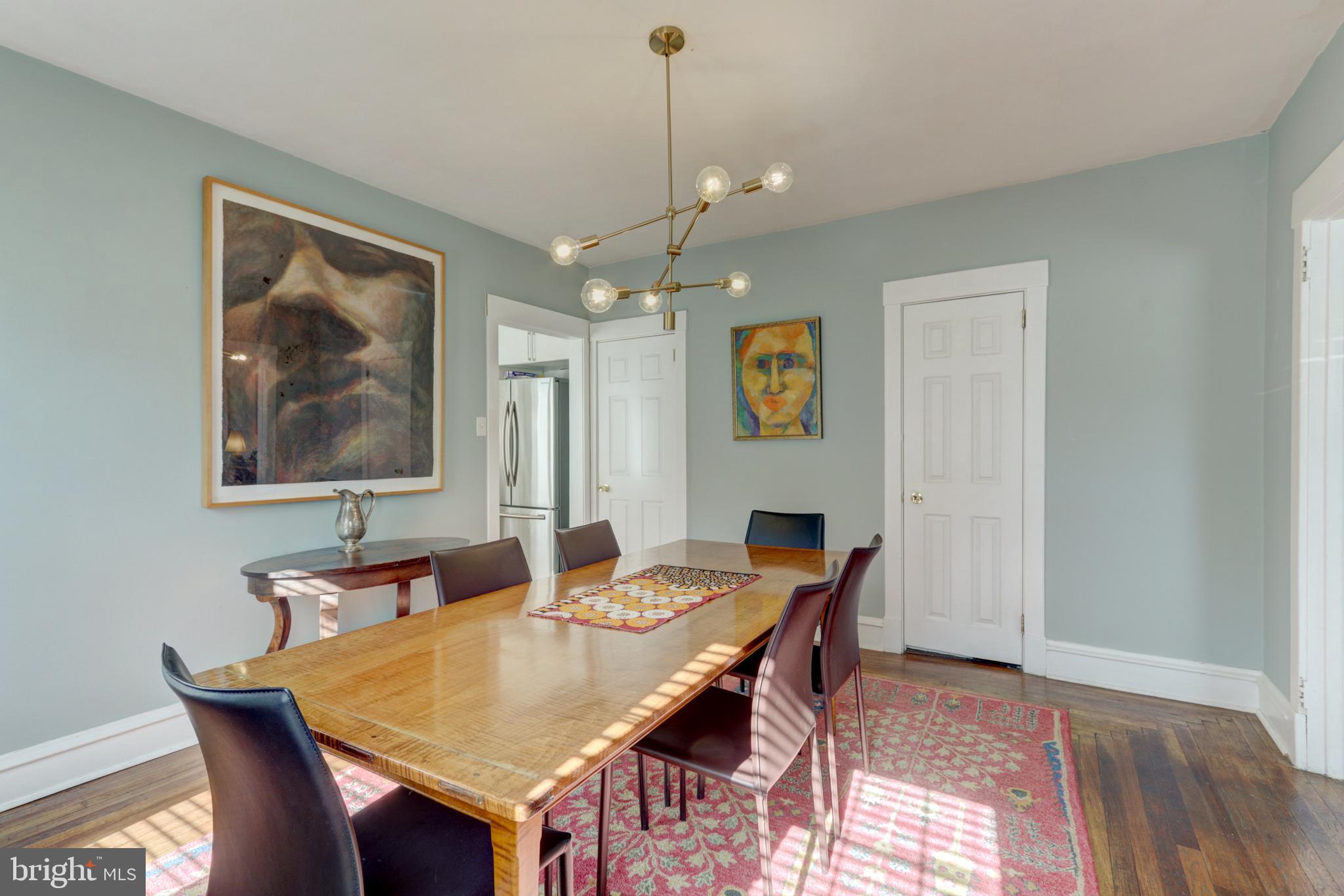 ROXBOROUGH - Residential