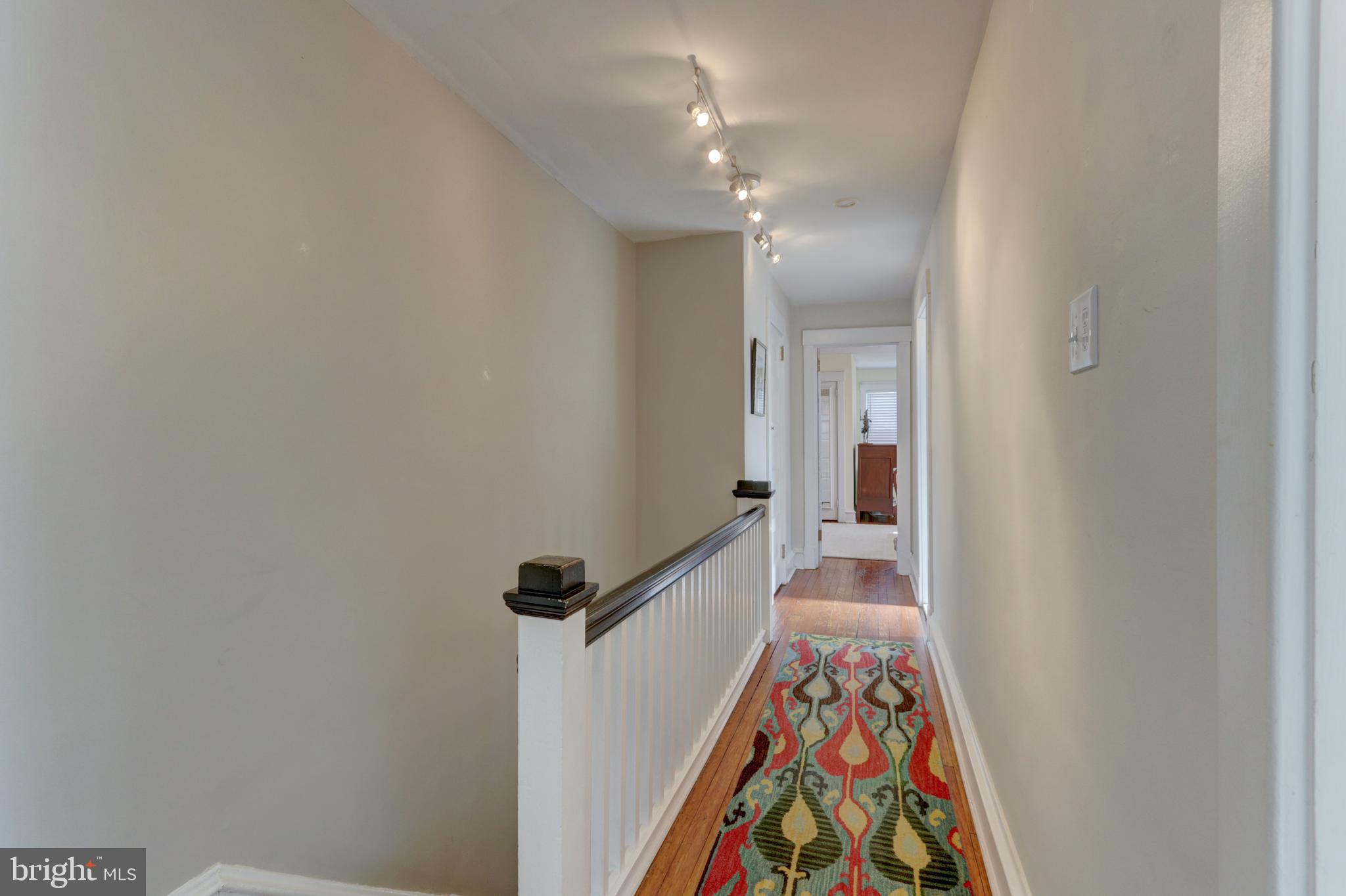 ROXBOROUGH - Residential