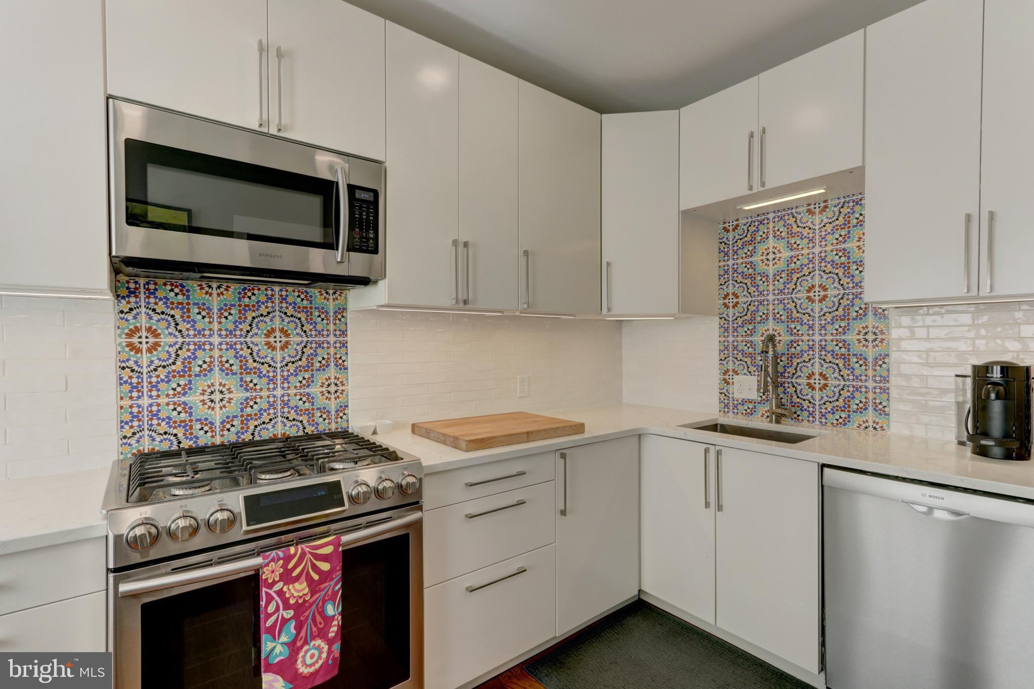 ROXBOROUGH - Residential