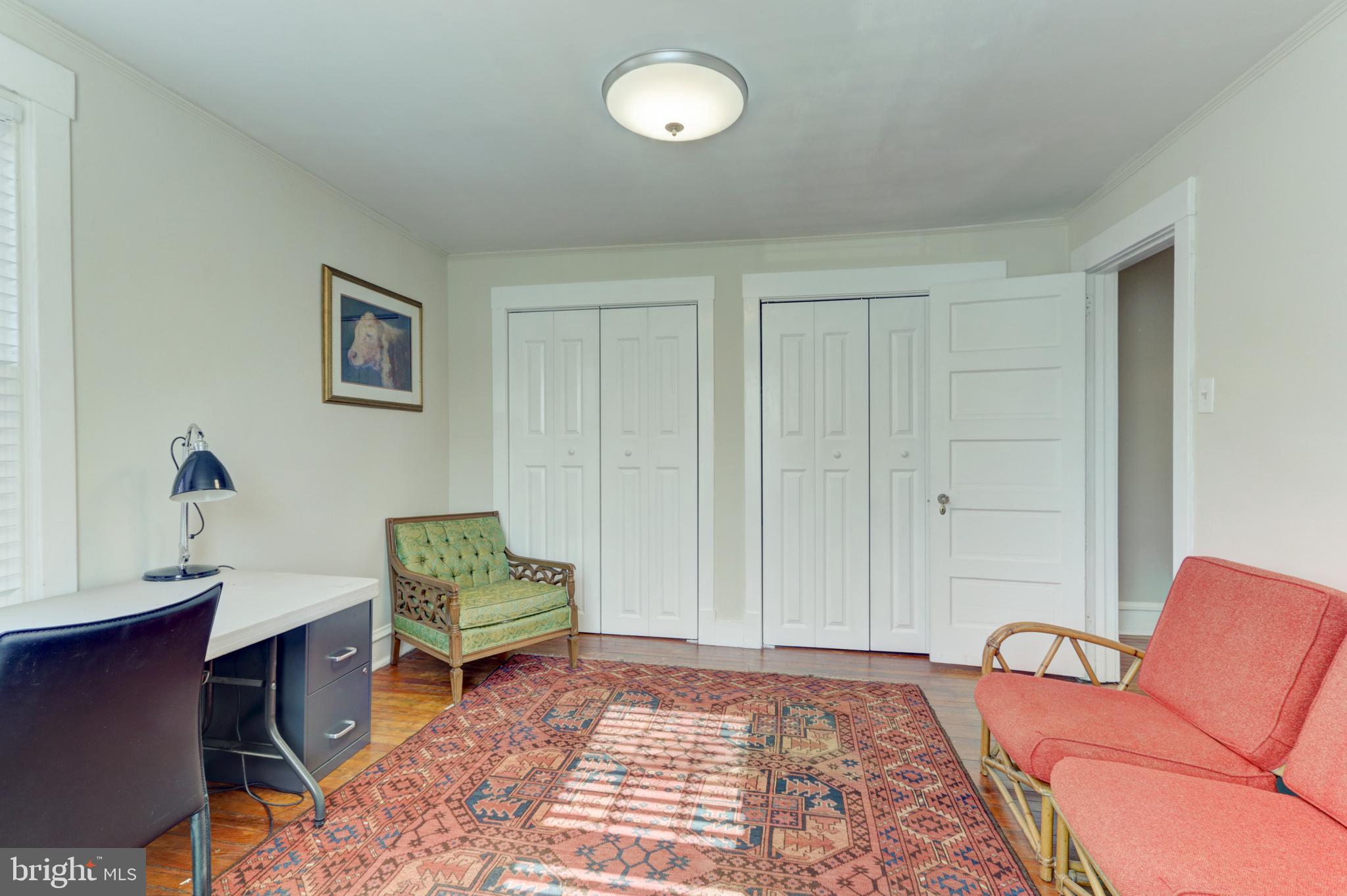 ROXBOROUGH - Residential