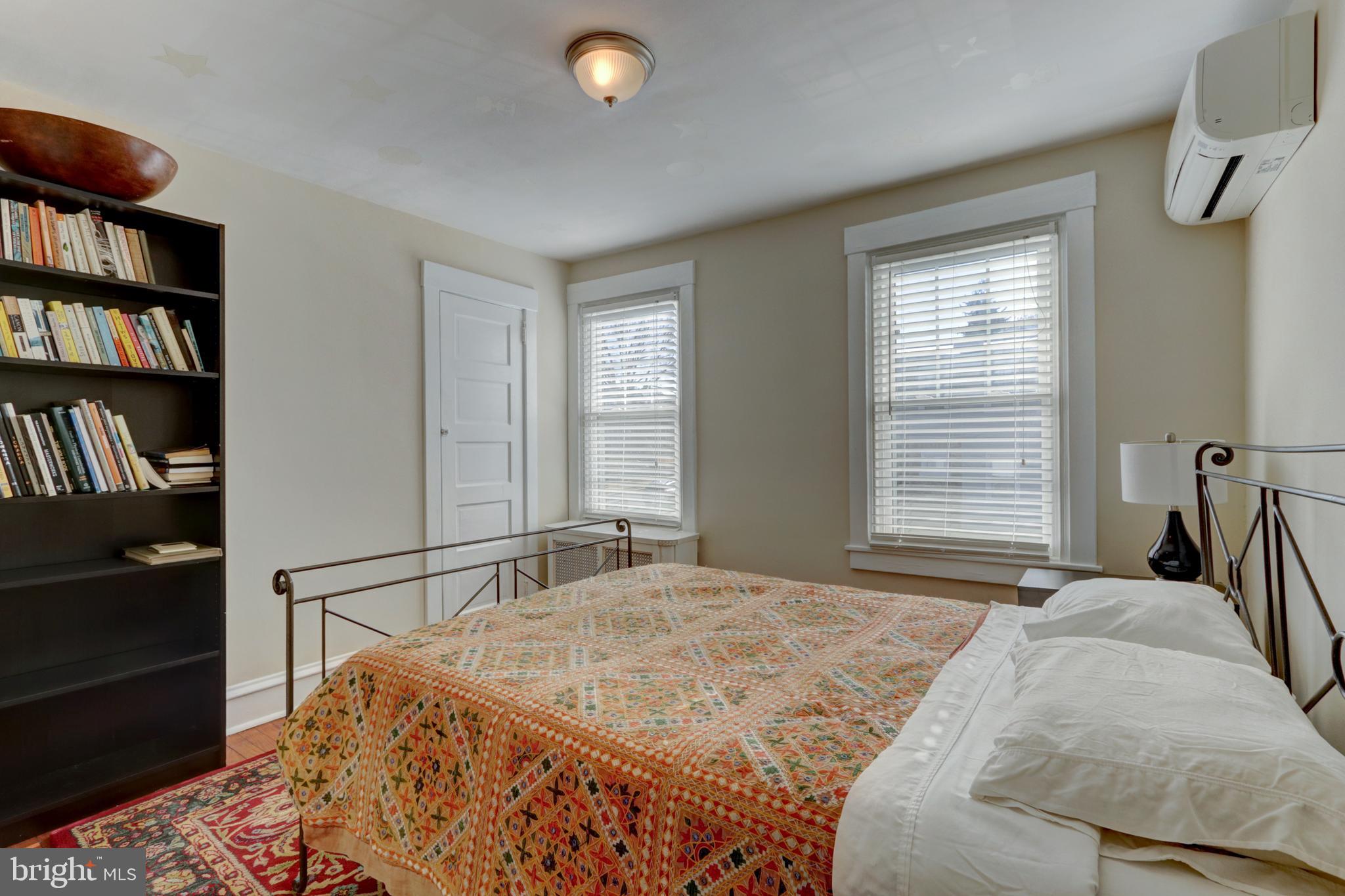 ROXBOROUGH - Residential