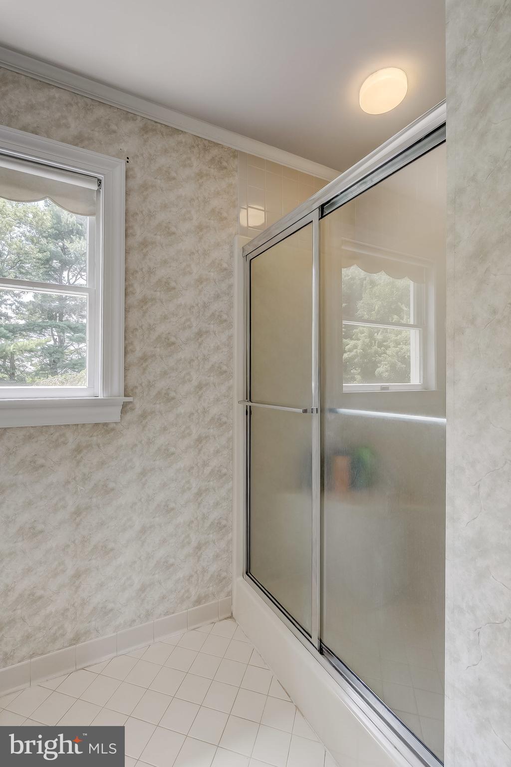 MANOR OAKS - Residential