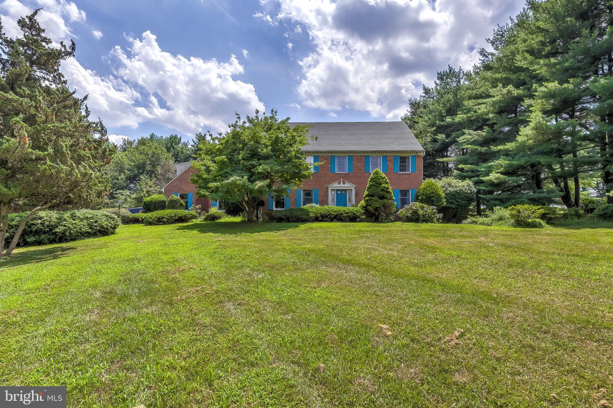 MANOR OAKS - Residential