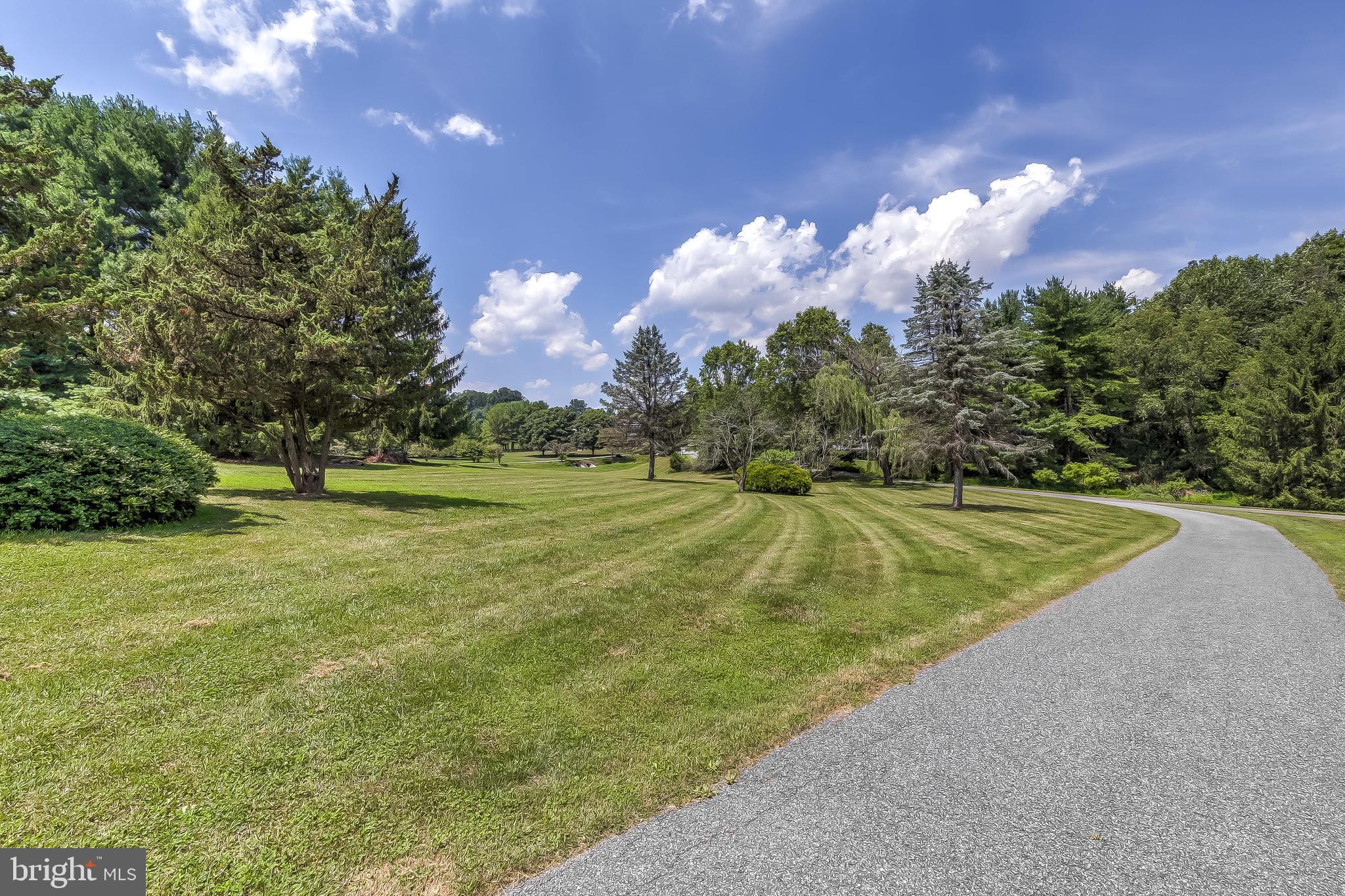 MANOR OAKS - Residential