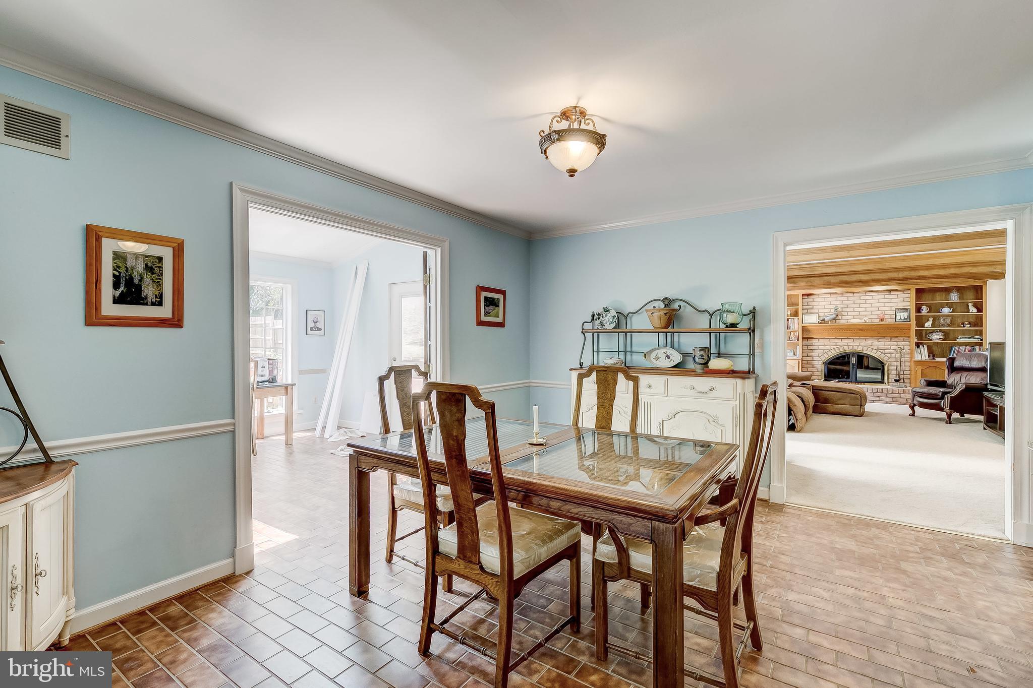 MANOR OAKS - Residential