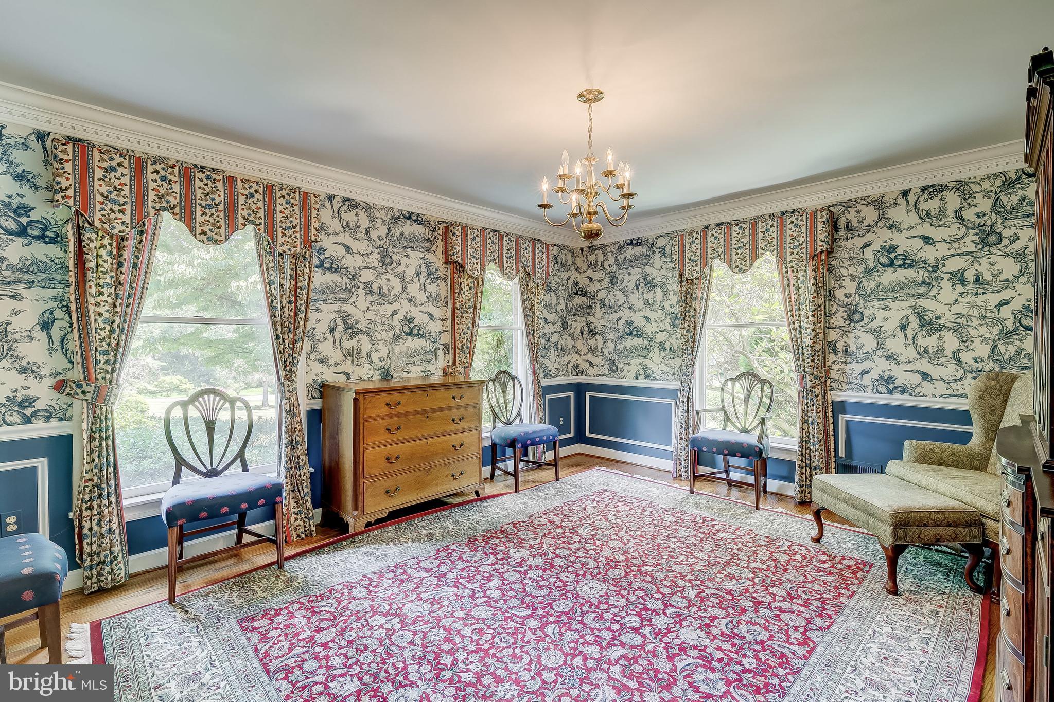 MANOR OAKS - Residential