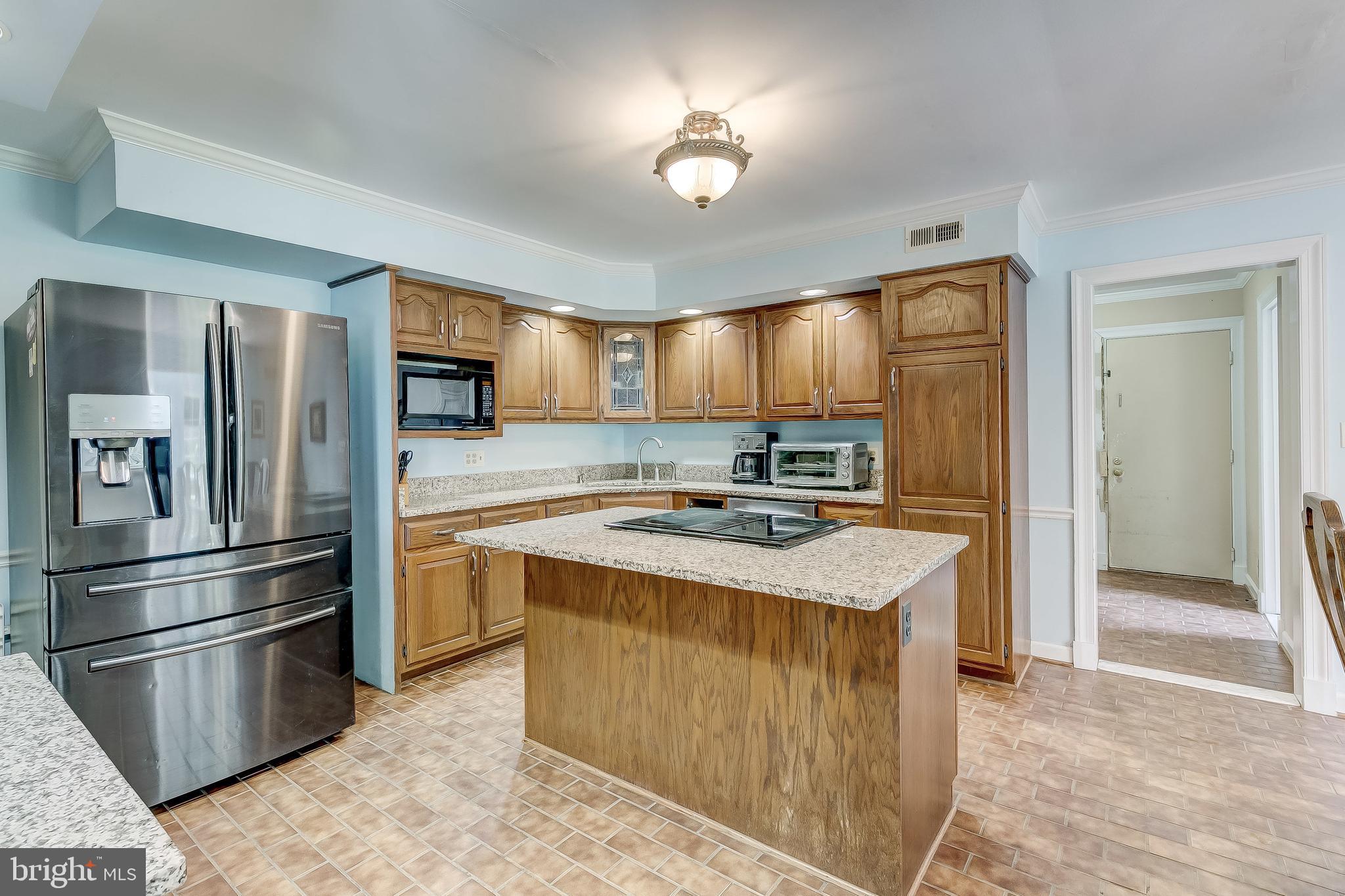 MANOR OAKS - Residential