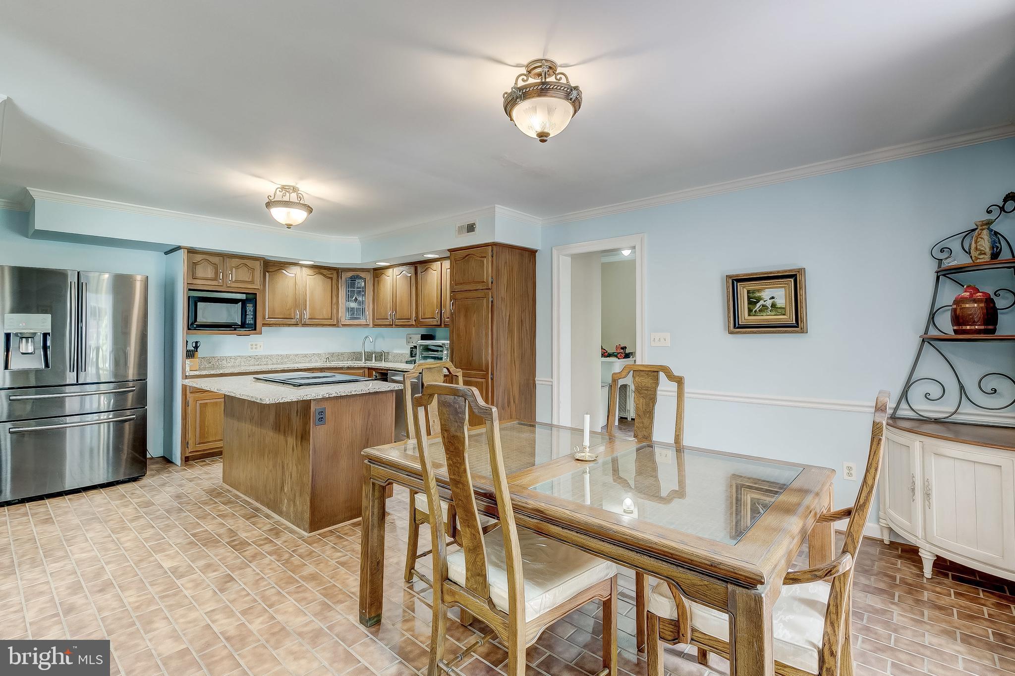 MANOR OAKS - Residential