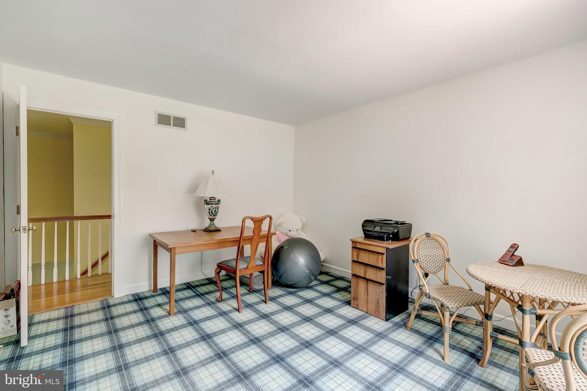 MANOR OAKS - Residential