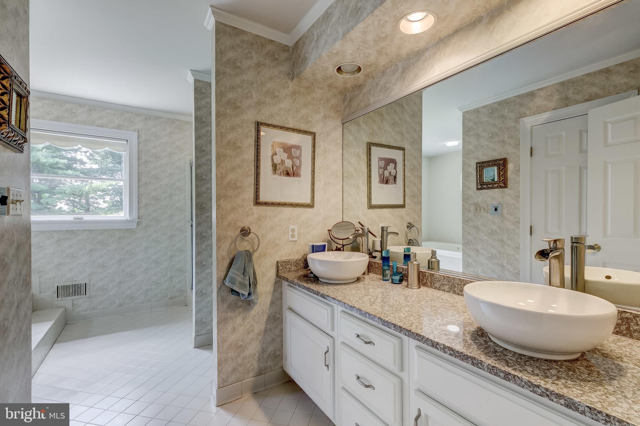 MANOR OAKS - Residential