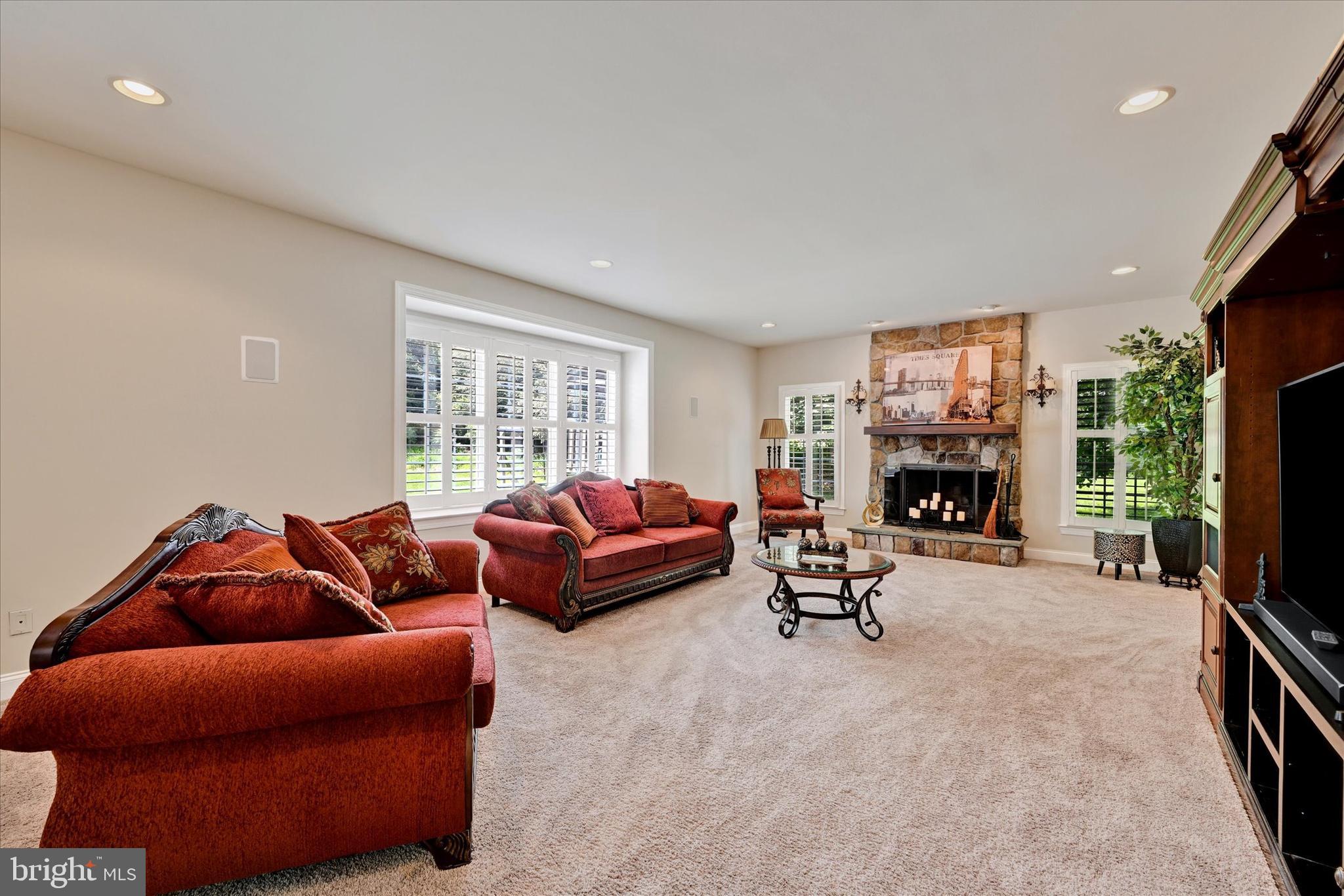 GREENSPRING - Residential