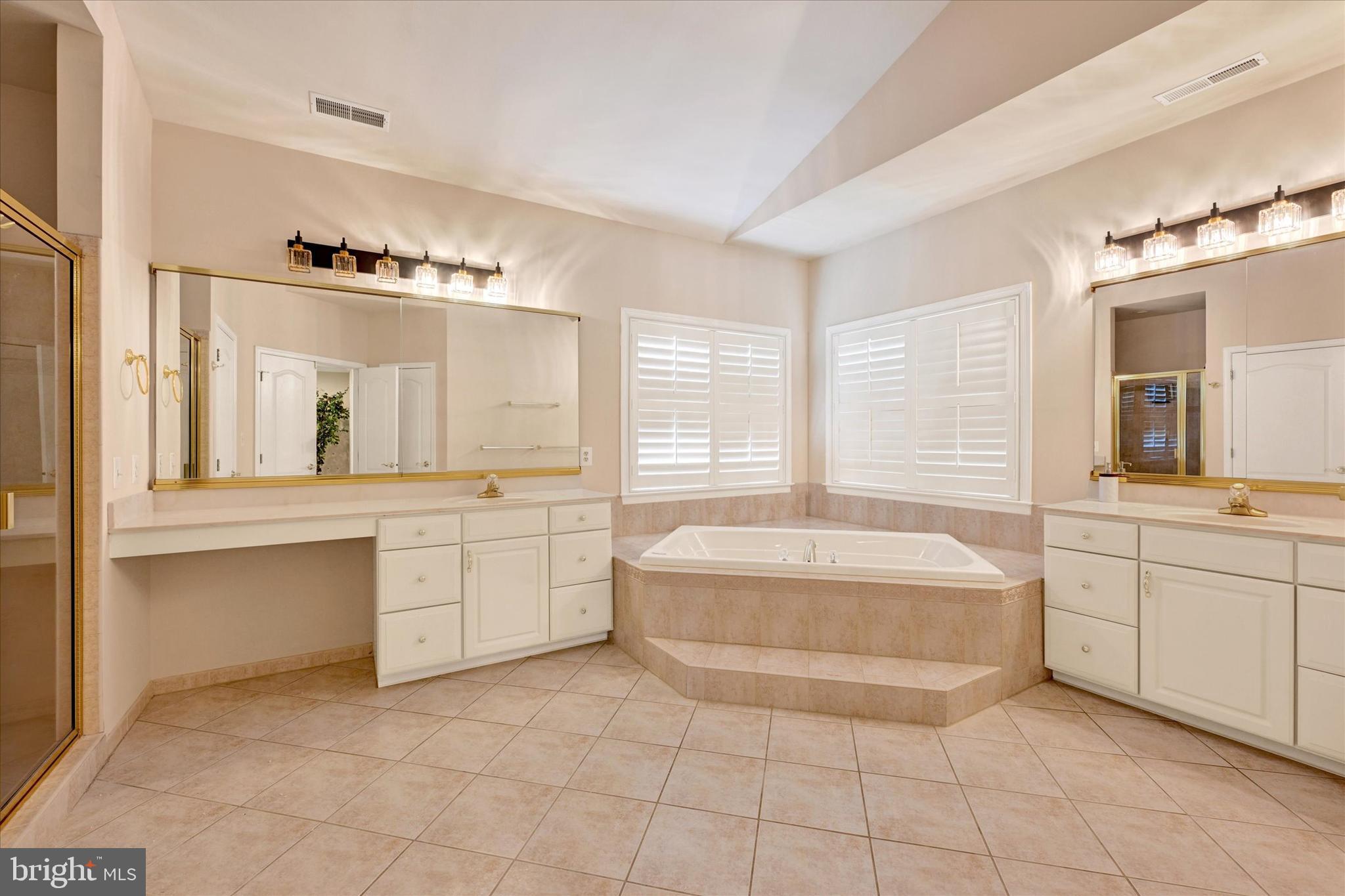 GREENSPRING - Residential