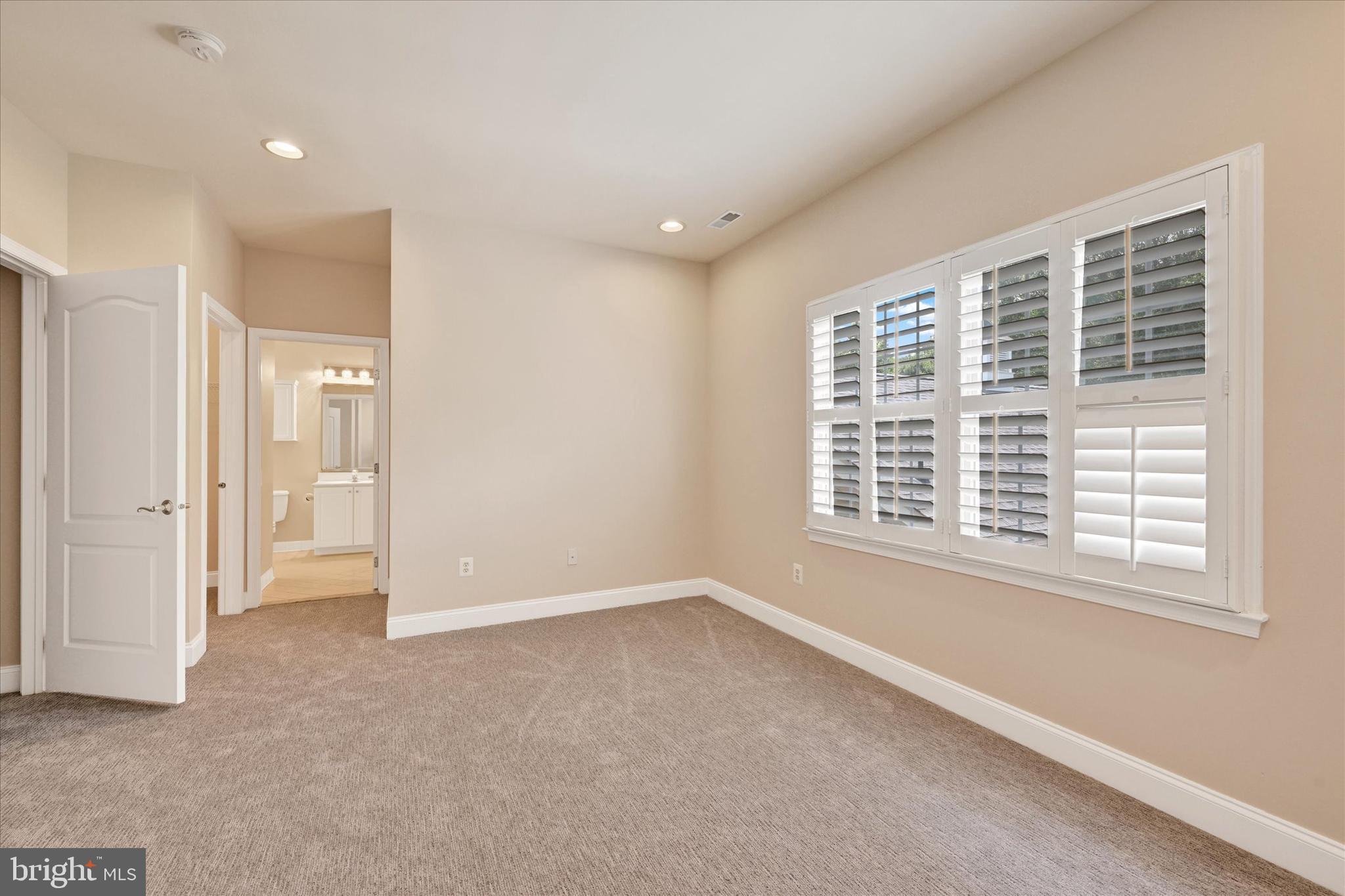 GREENSPRING - Residential