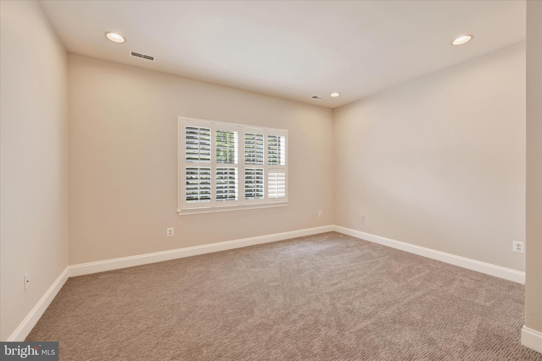 GREENSPRING - Residential