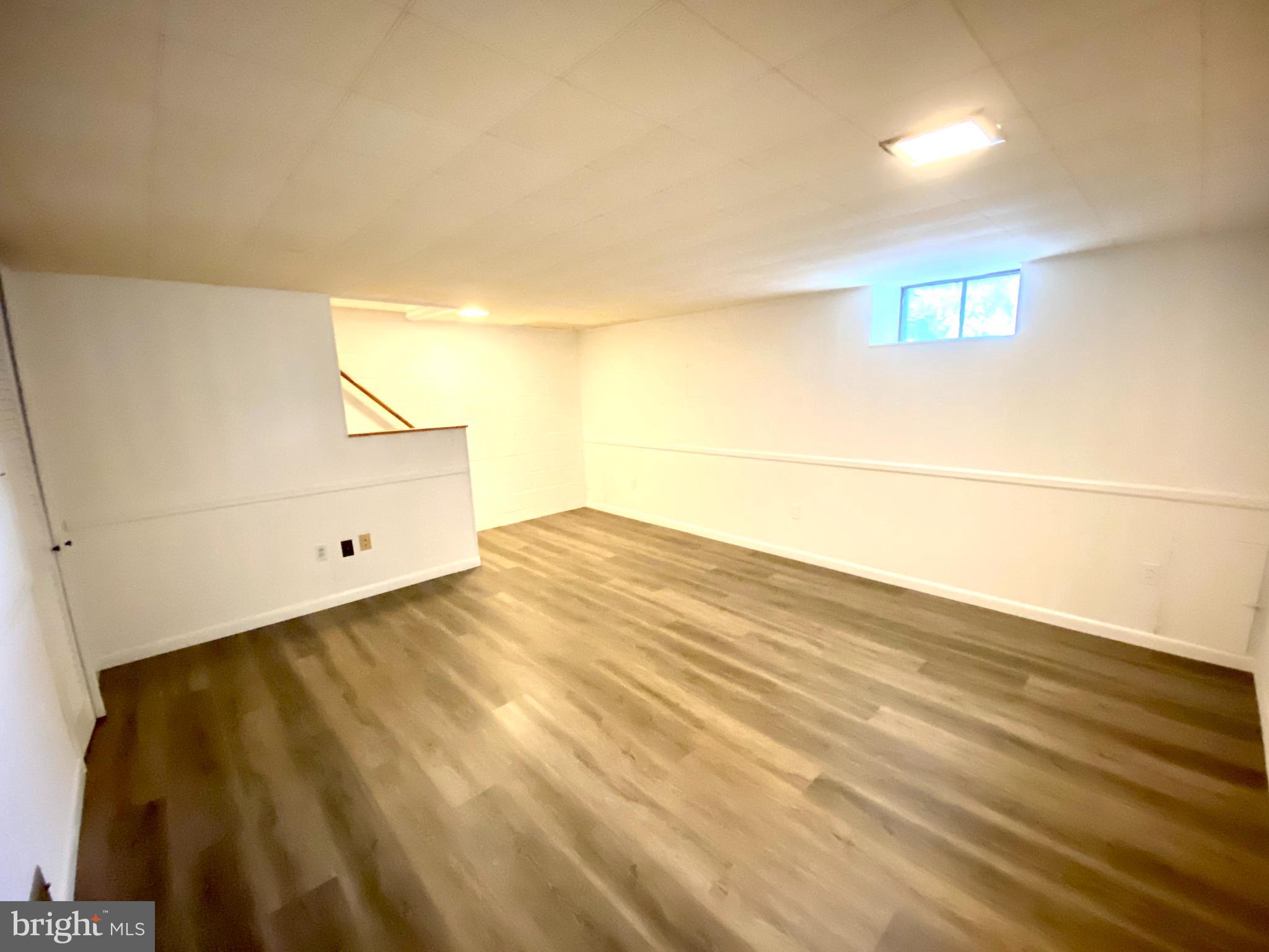 PARKVILLE - Residential Lease