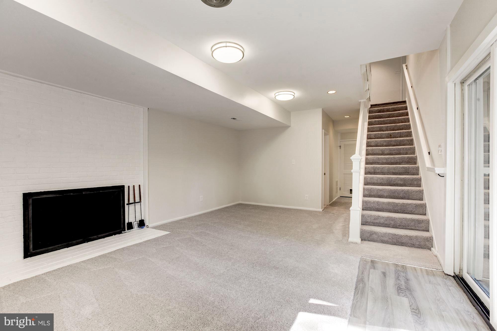 BRADLEY HILLS GROVE - Residential Lease