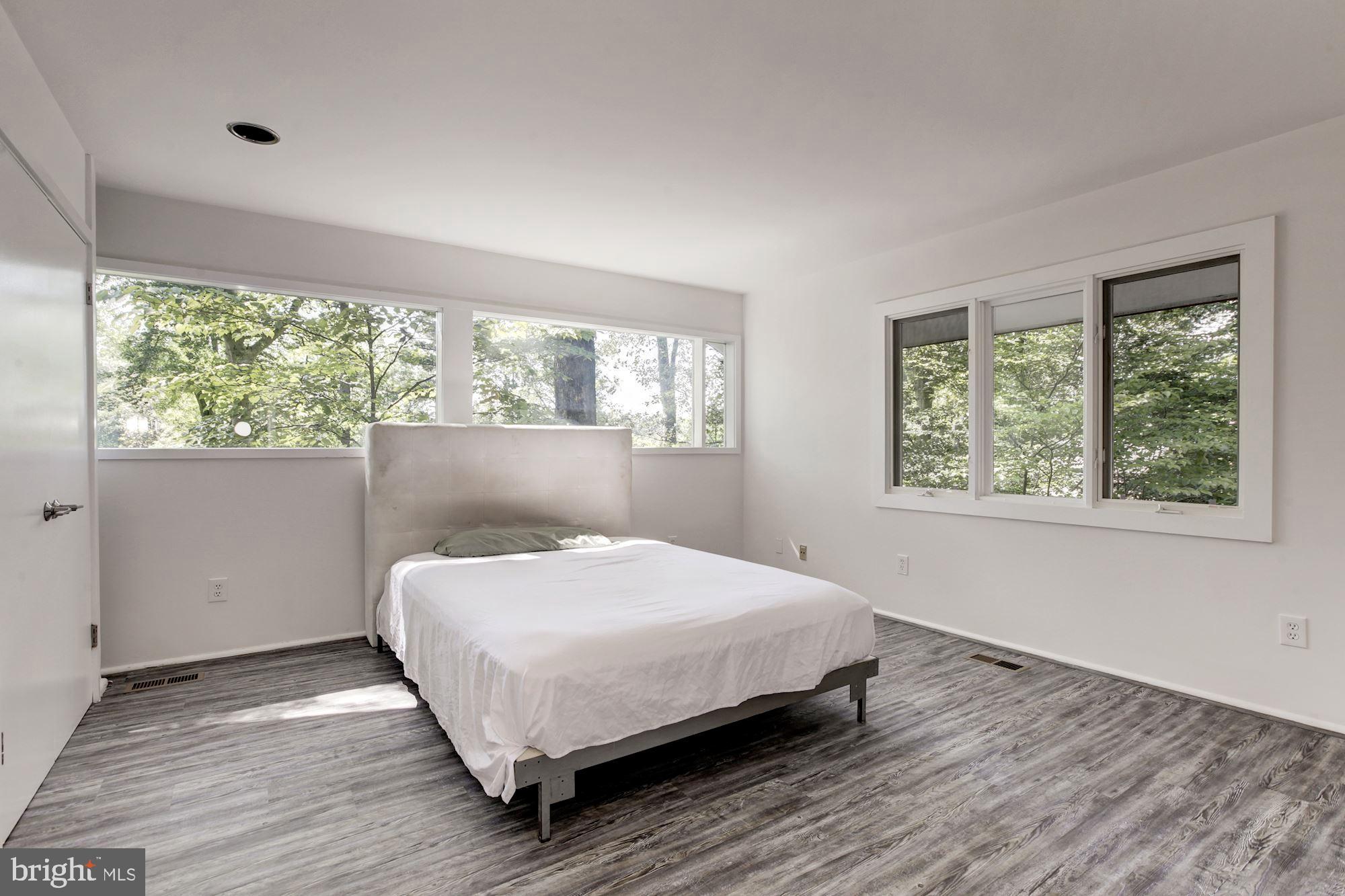 BRADLEY HILLS GROVE - Residential Lease