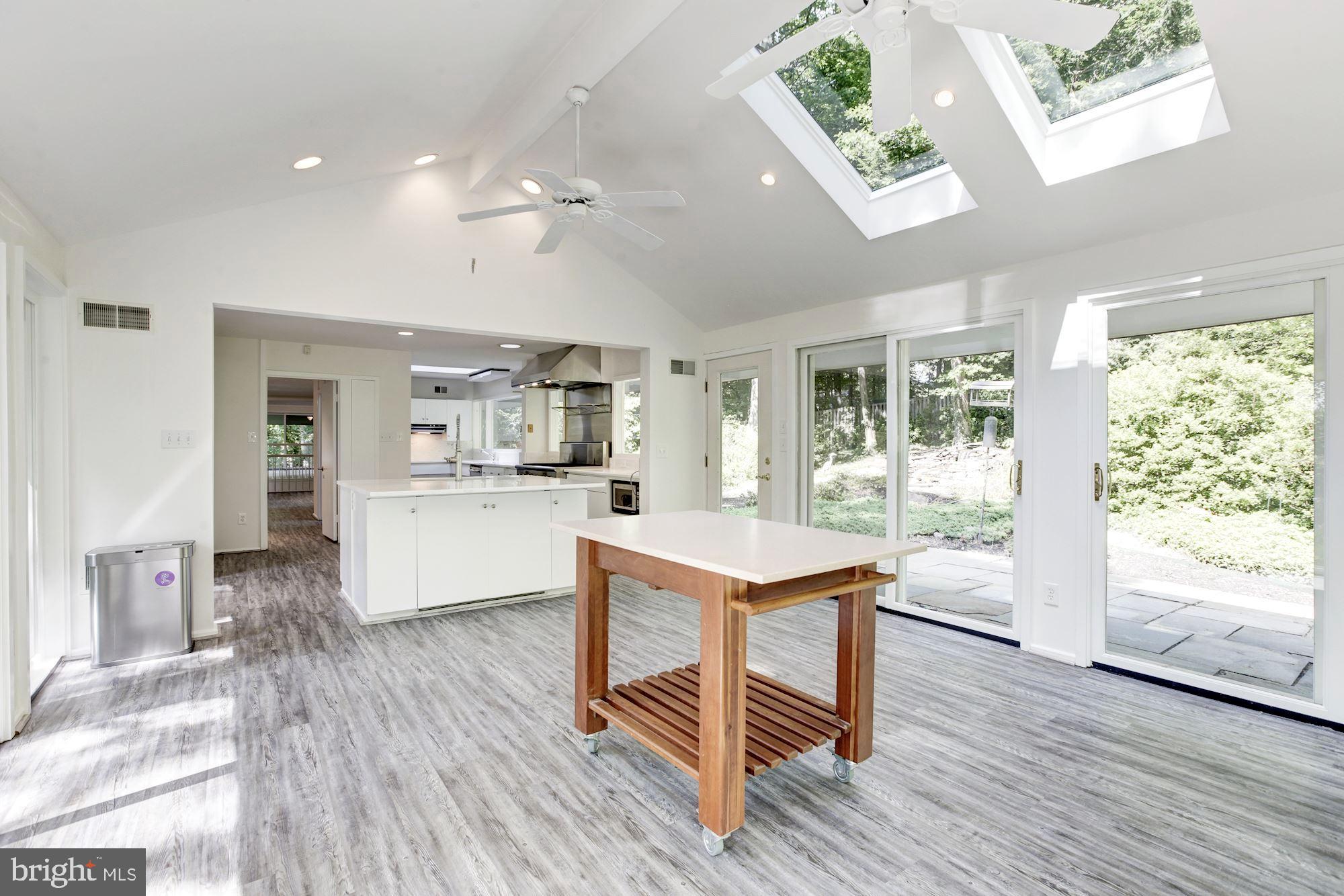 BRADLEY HILLS GROVE - Residential Lease