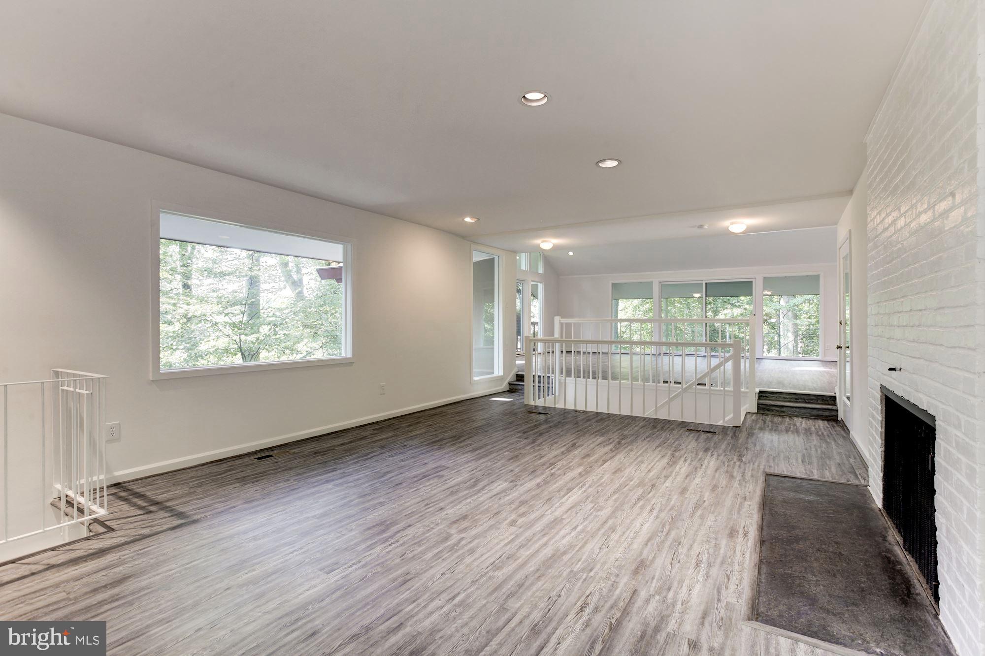 BRADLEY HILLS GROVE - Residential Lease