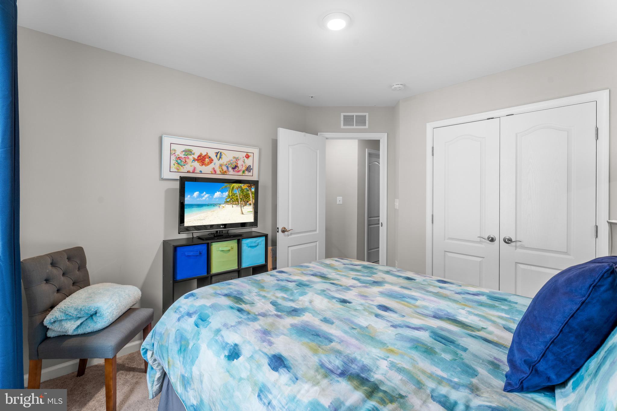 RIVERWALK - Residential Lease