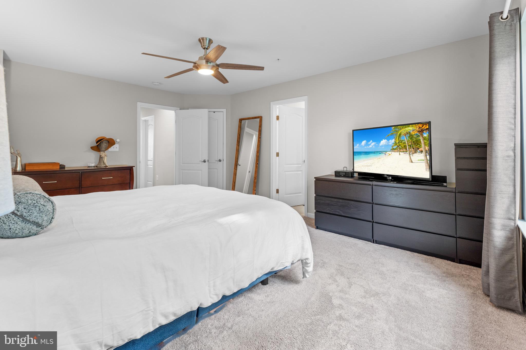 RIVERWALK - Residential Lease