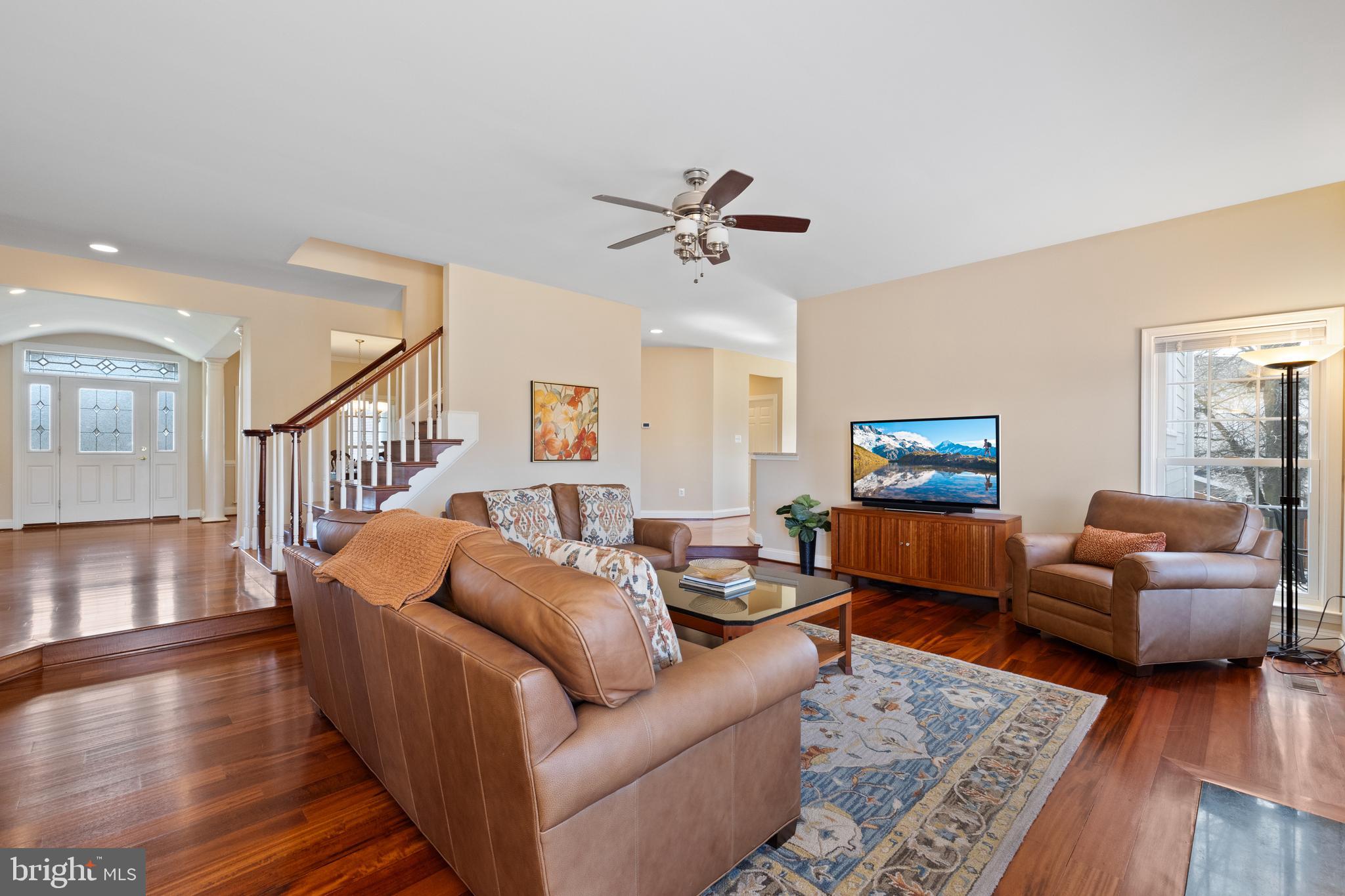 CAMERON CHASE - Residential