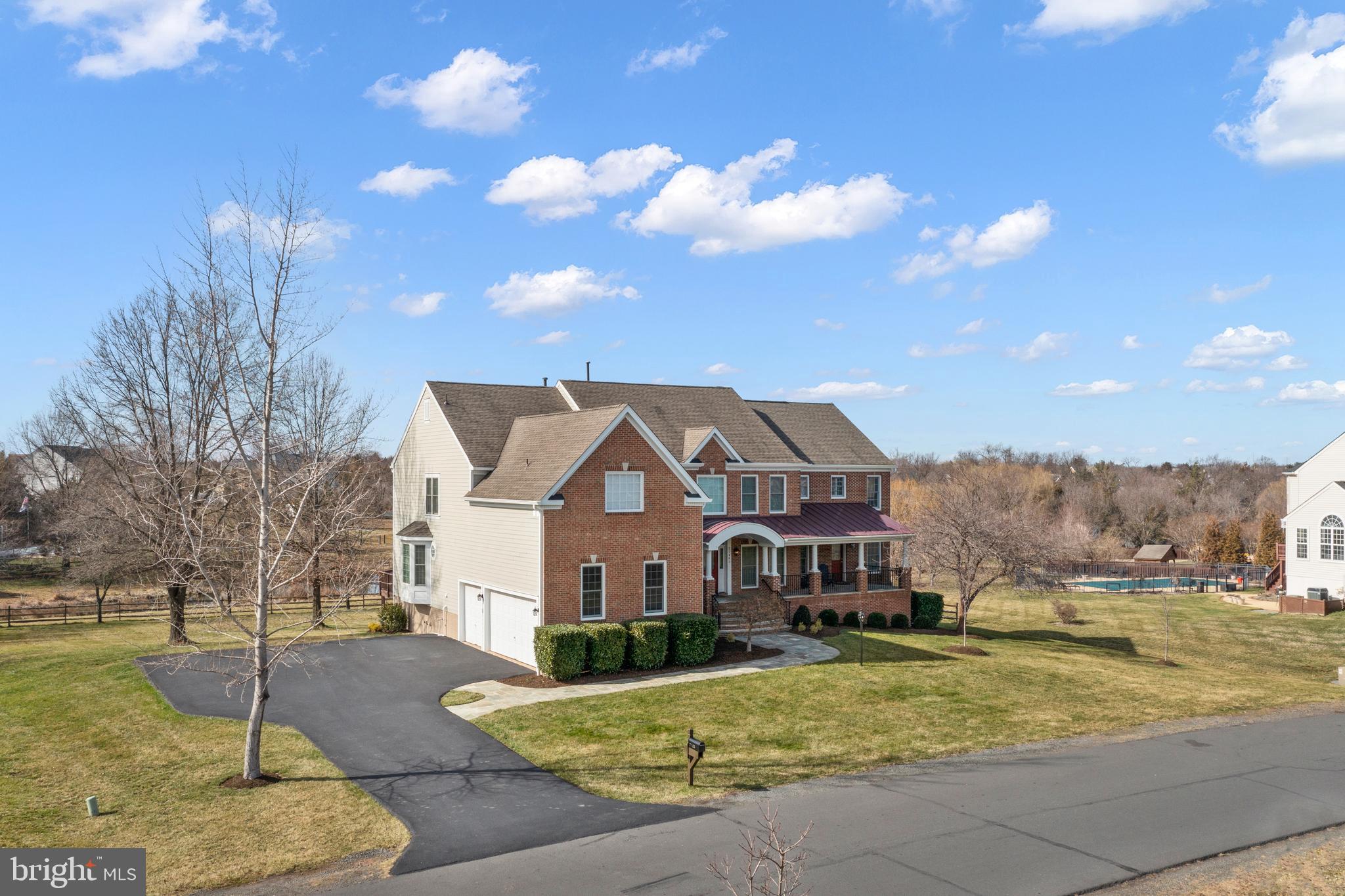 CAMERON CHASE - Residential