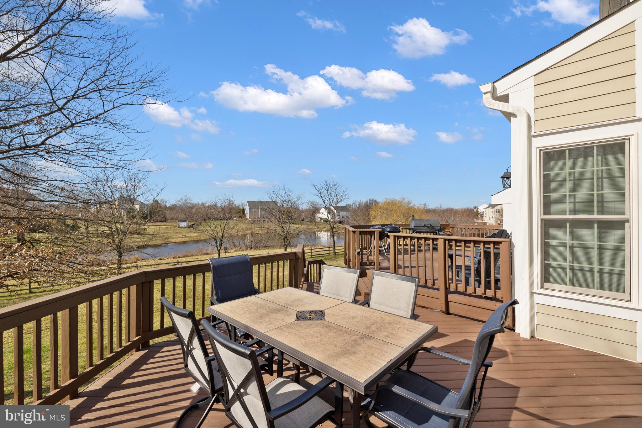 CAMERON CHASE - Residential