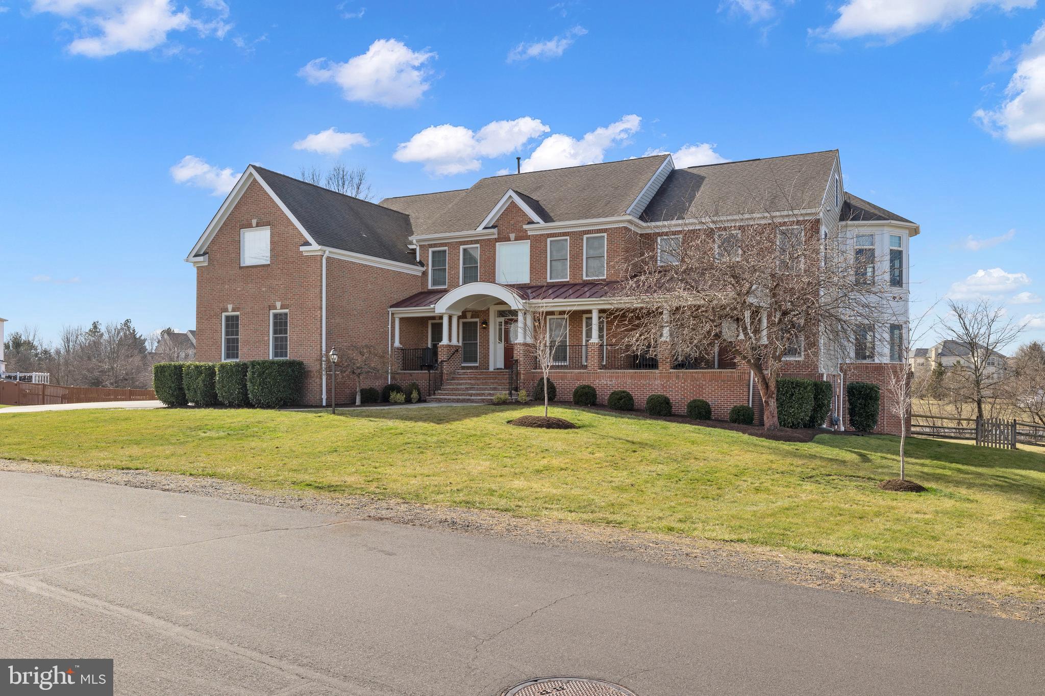 CAMERON CHASE - Residential