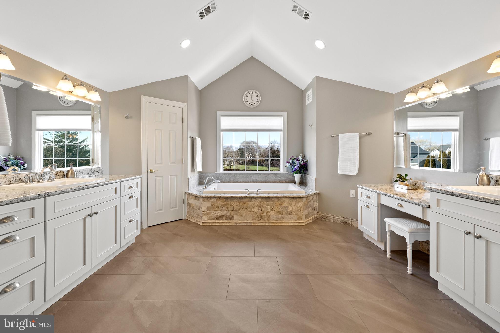 CAMERON CHASE - Residential