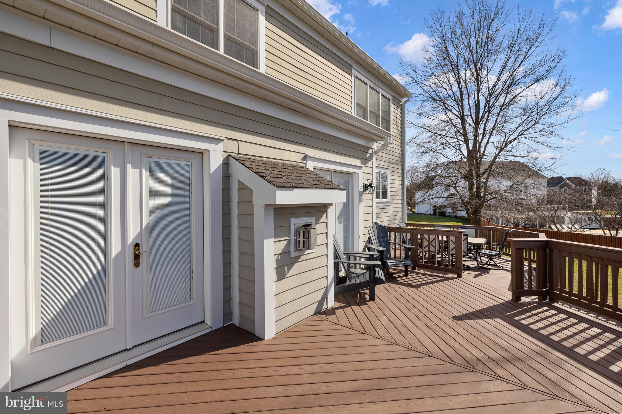 CAMERON CHASE - Residential