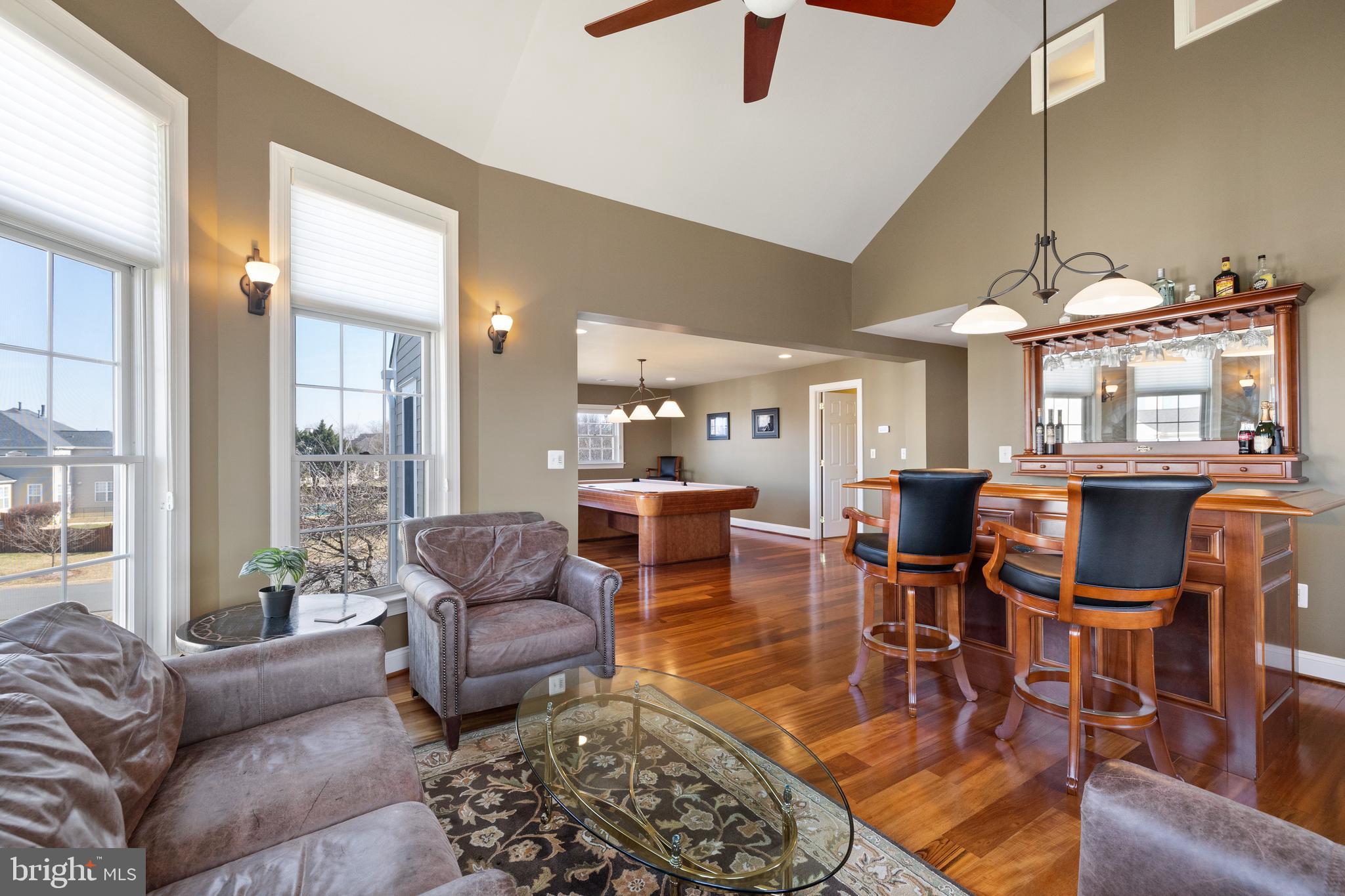 CAMERON CHASE - Residential