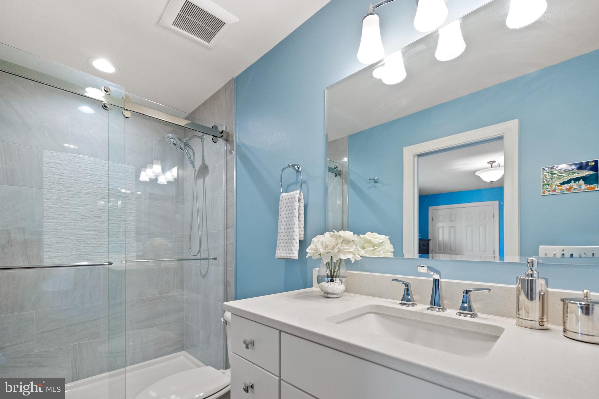 CAMERON CHASE - Residential