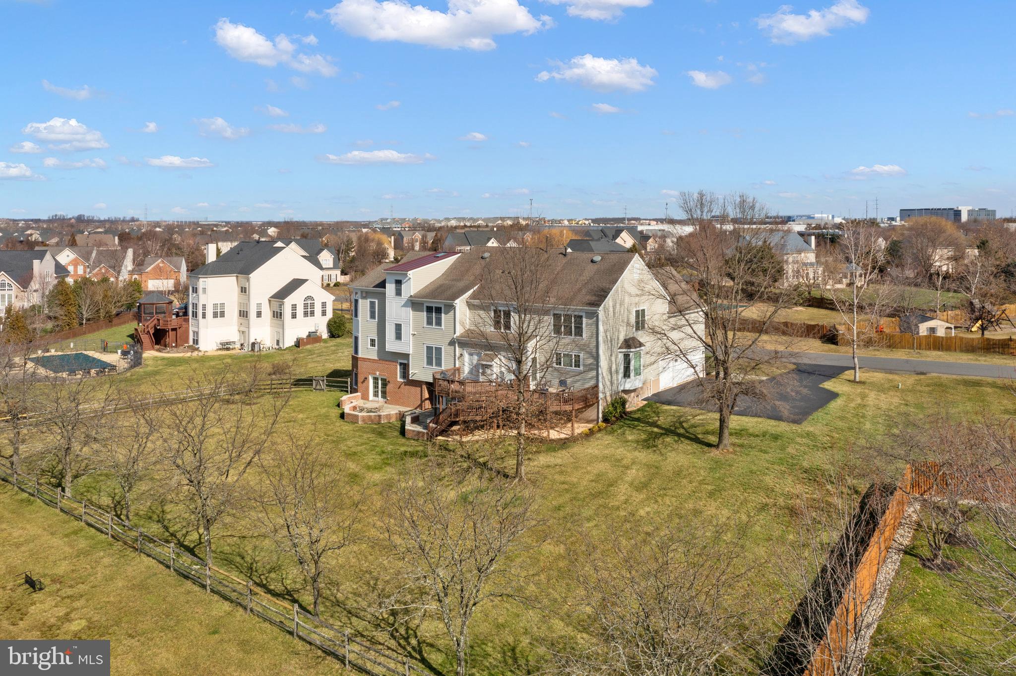 CAMERON CHASE - Residential